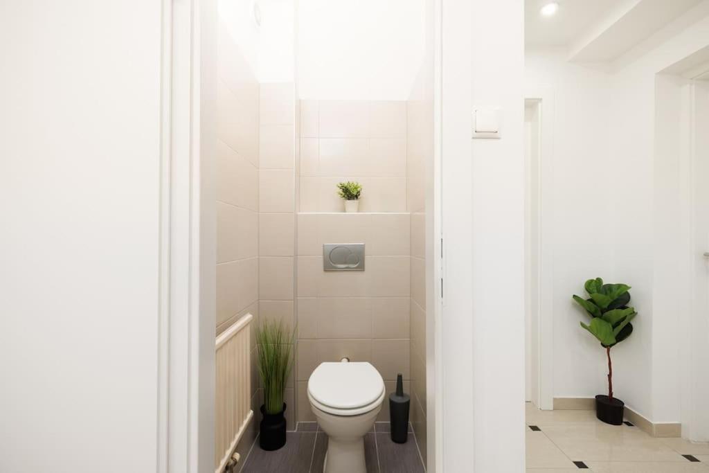 Exclusive 2-bedroom Loft With Scenic Rooftop Views Apartment *