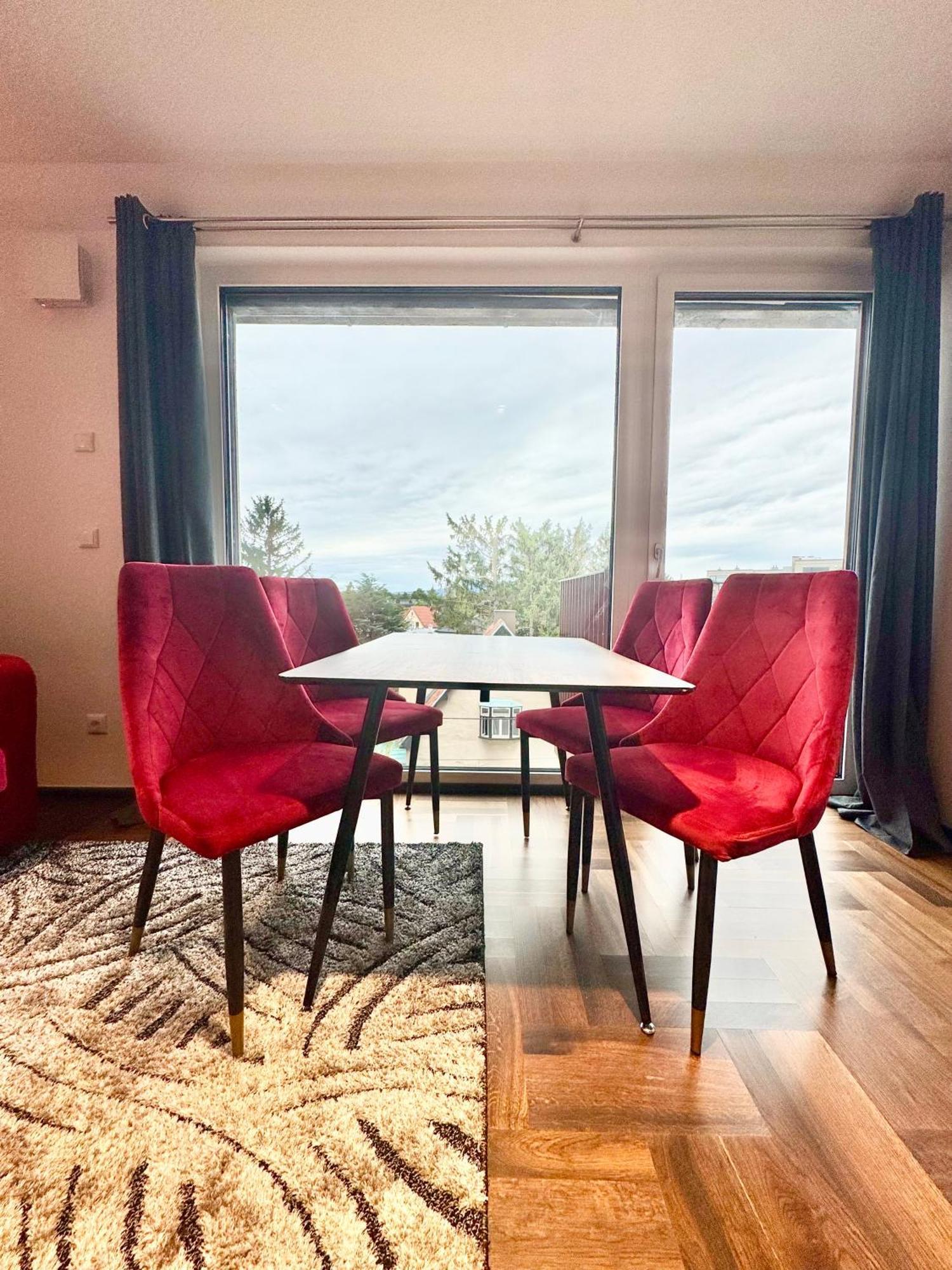 Mit Balkon * Vienna