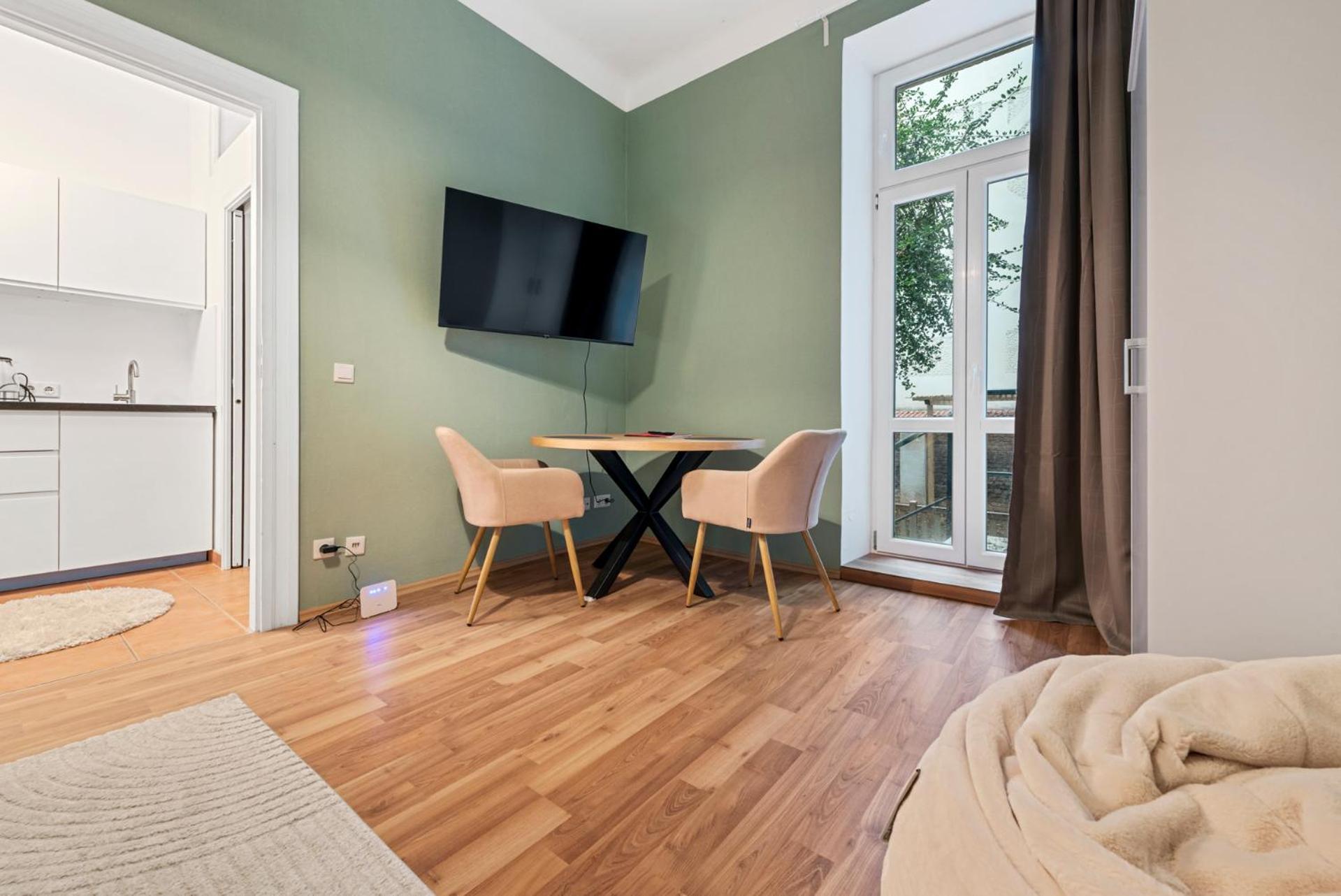4ty3 - Spacious In The Heart Of The 8th District Is Calling * Wien