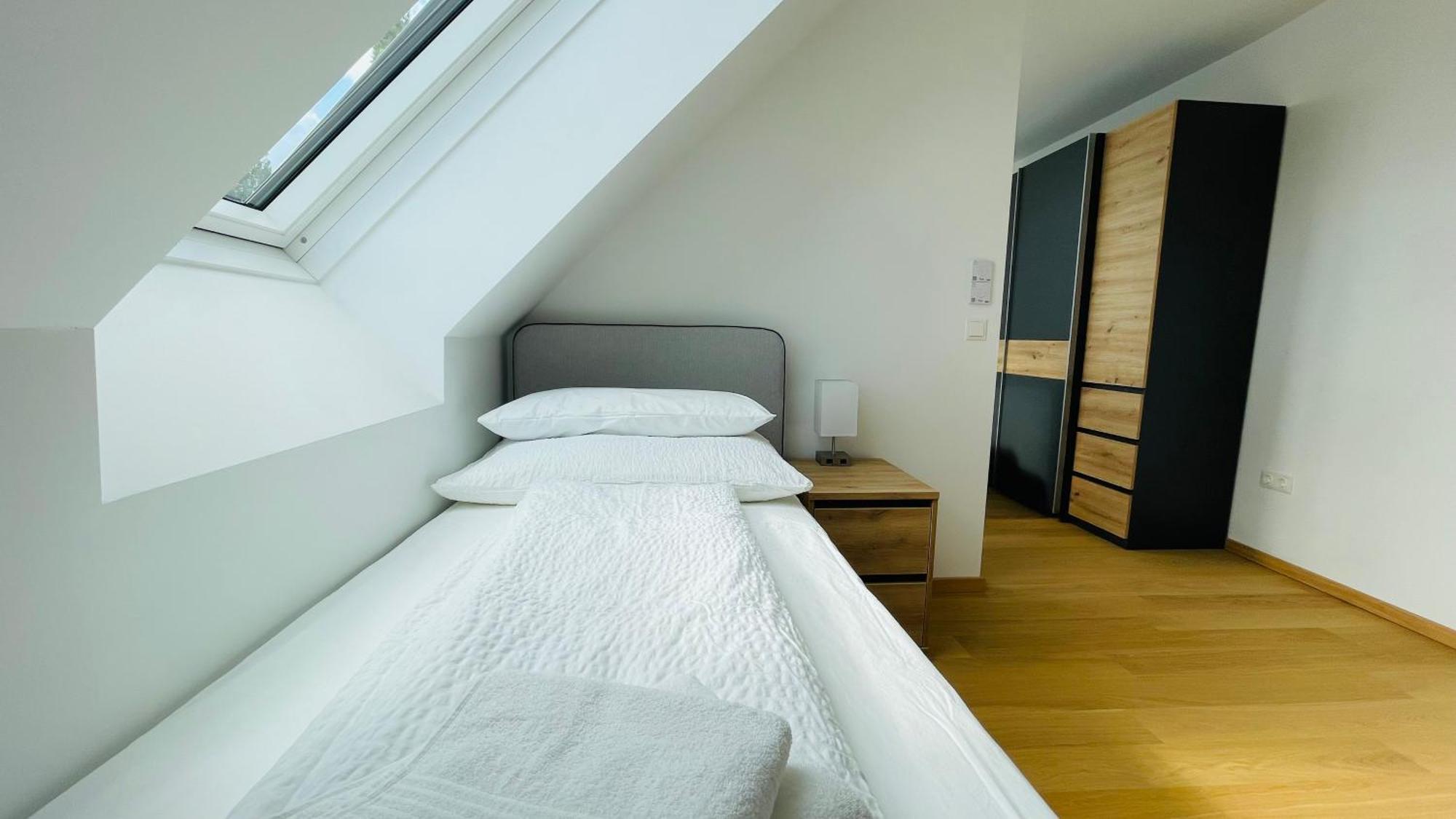 Apartment Spacious Penthouse - 4 For Up To 10 Guests - Contactless Check-in Vienna