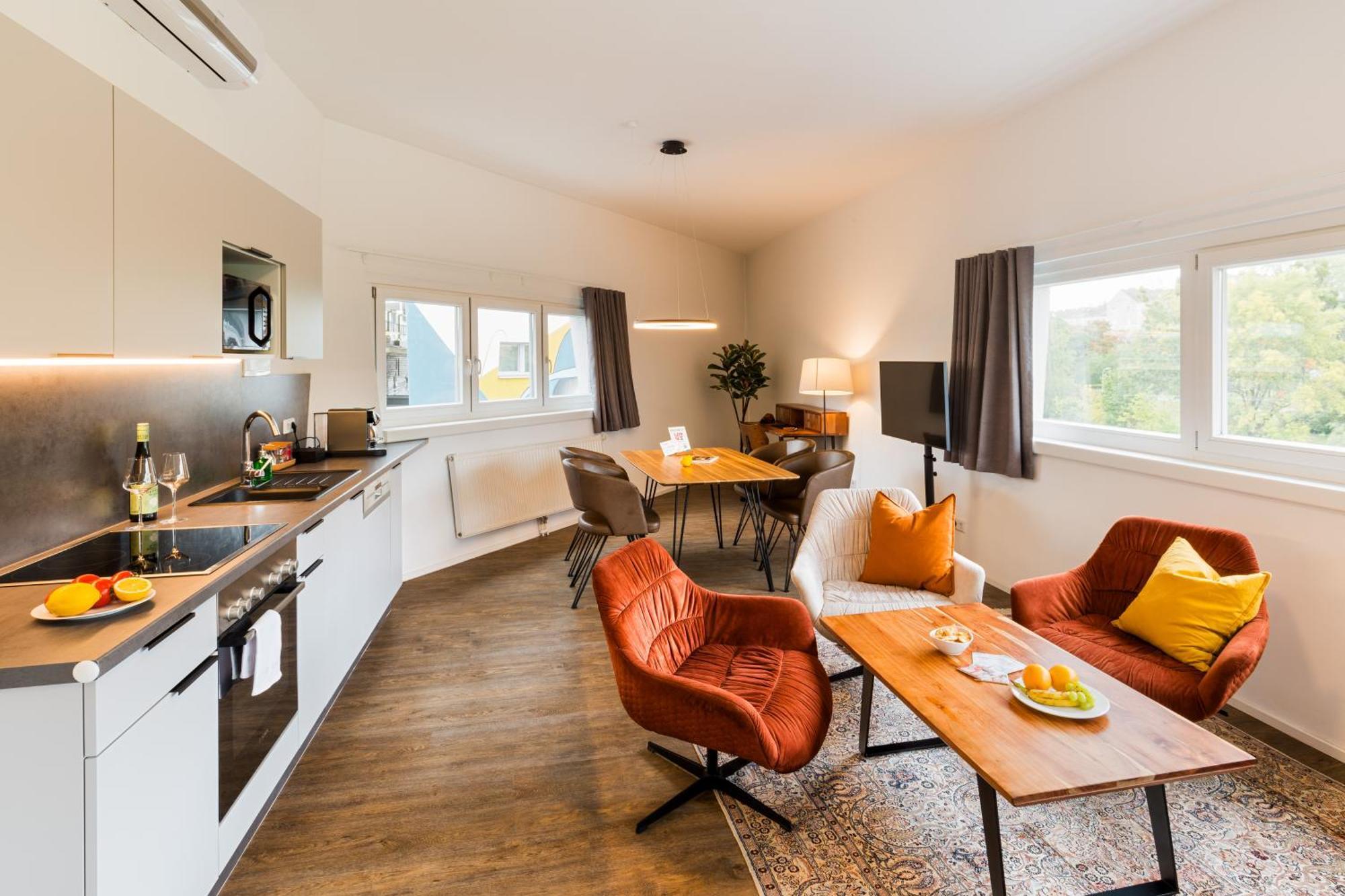 Urban Island I Riverside Apartment