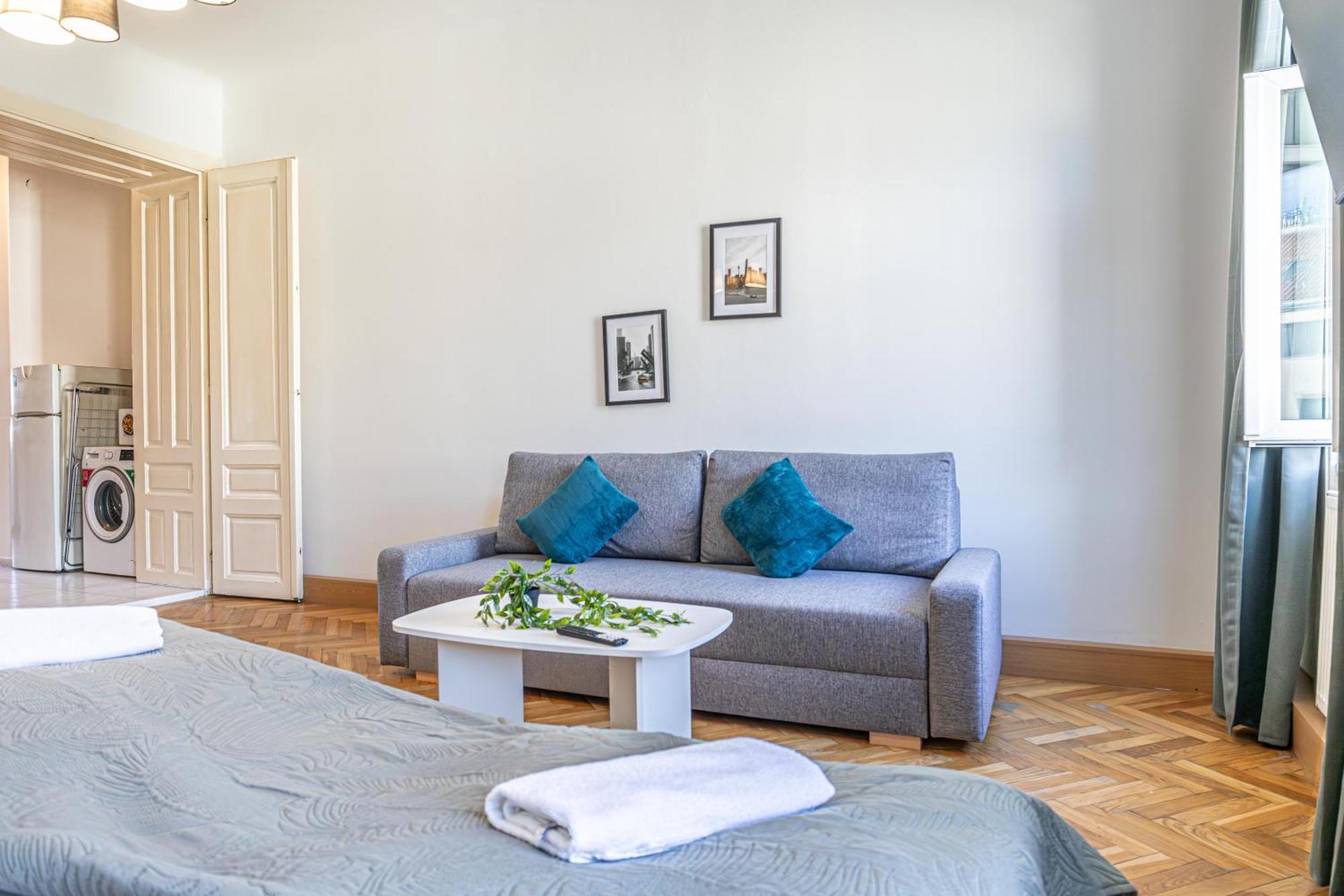 Lovely Shared At Prime Location For Longstays Apartment
