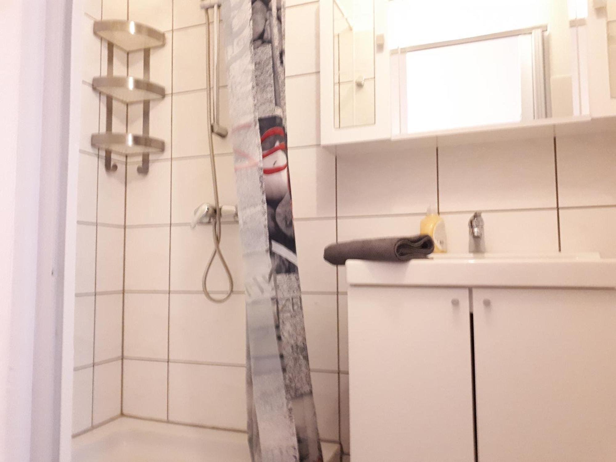 38m2 Near Center *