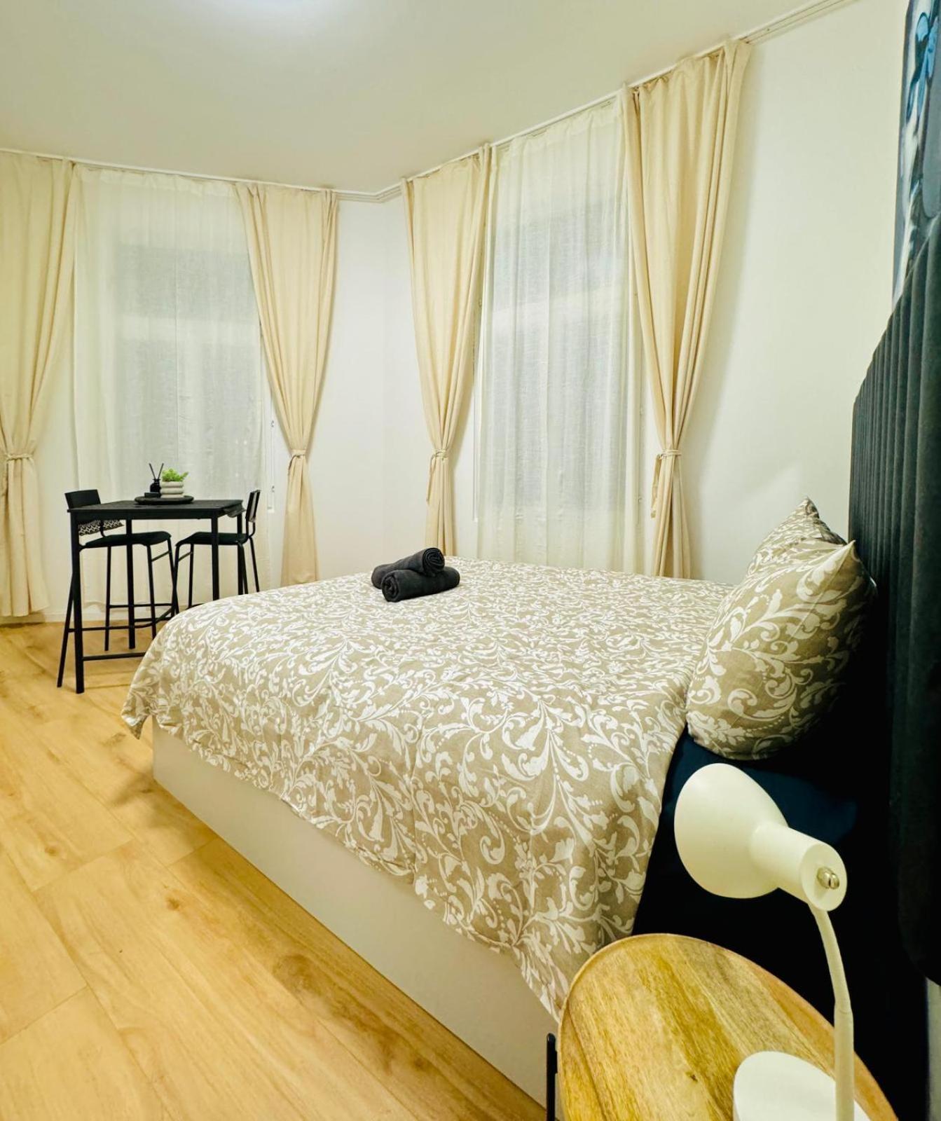 4br Shared With View Only 7- Min To Westbahnhof Apartment