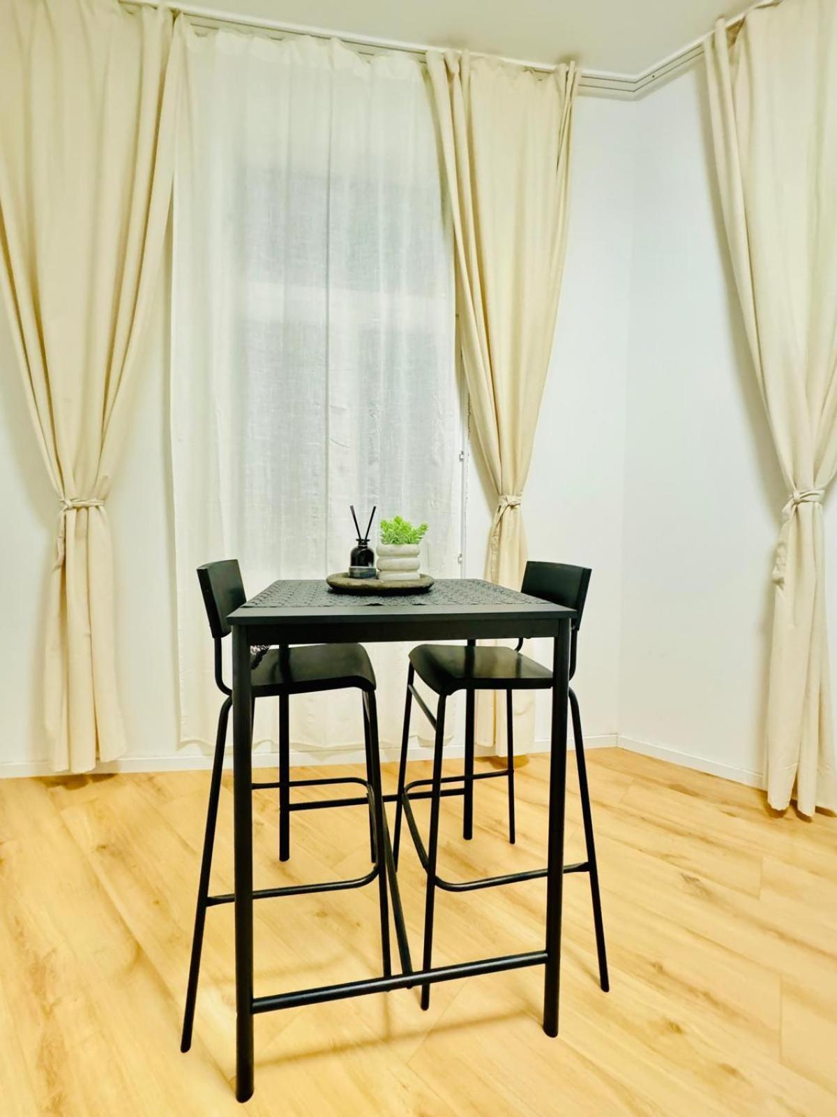 4br Shared With View Only 7- Min To Westbahnhof Apartment *