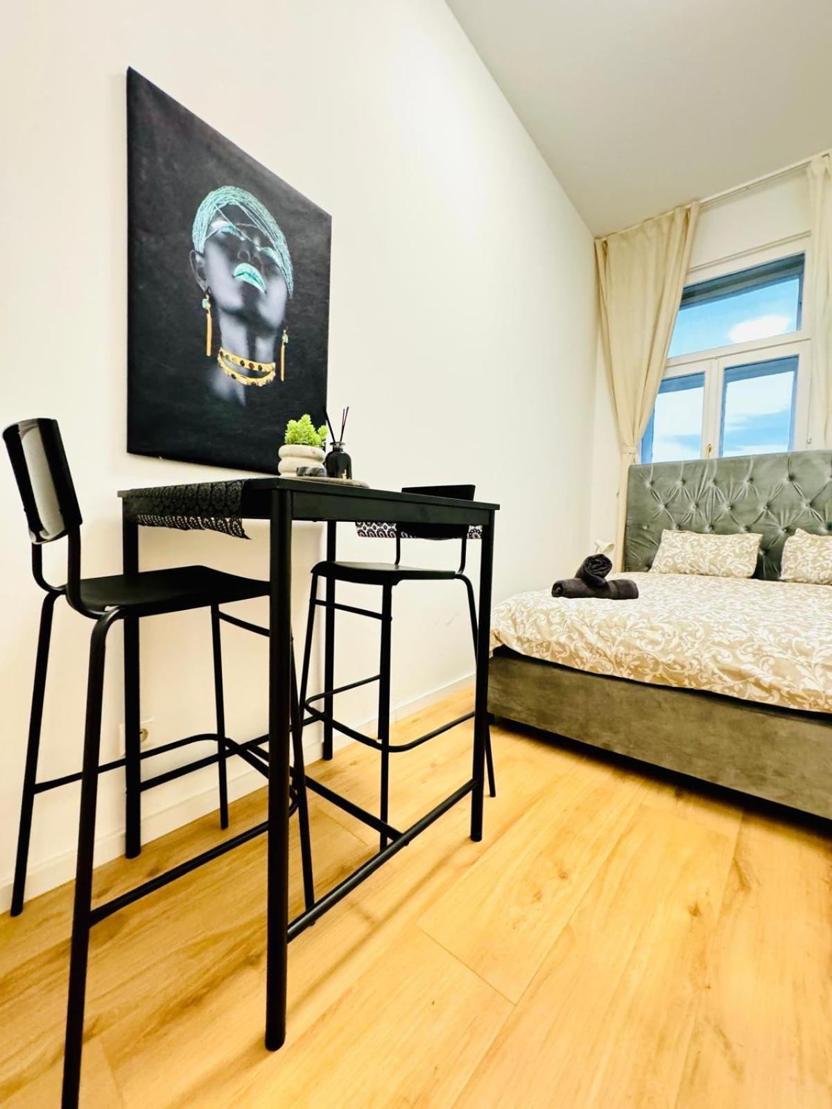 4br Shared With View Only 7- Min To Westbahnhof *