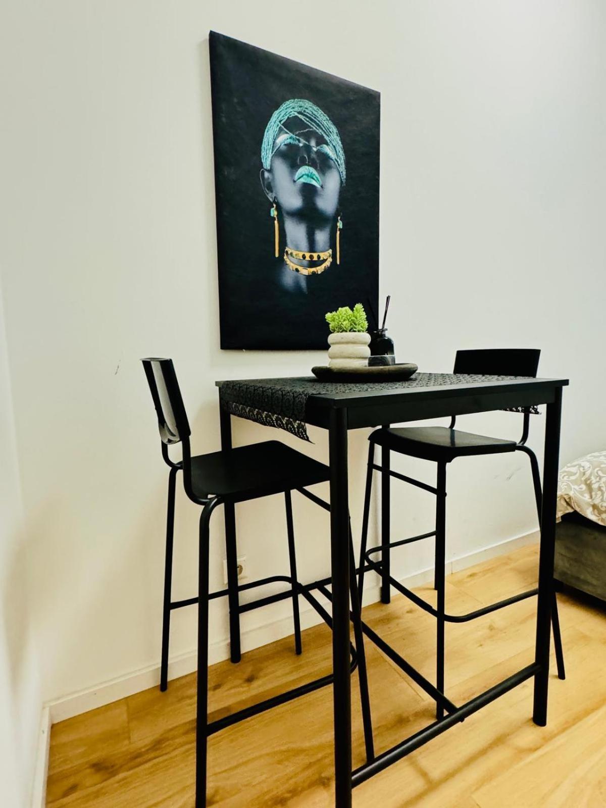 4br Shared With View Only 7- Min To Westbahnhof Apartment Wien