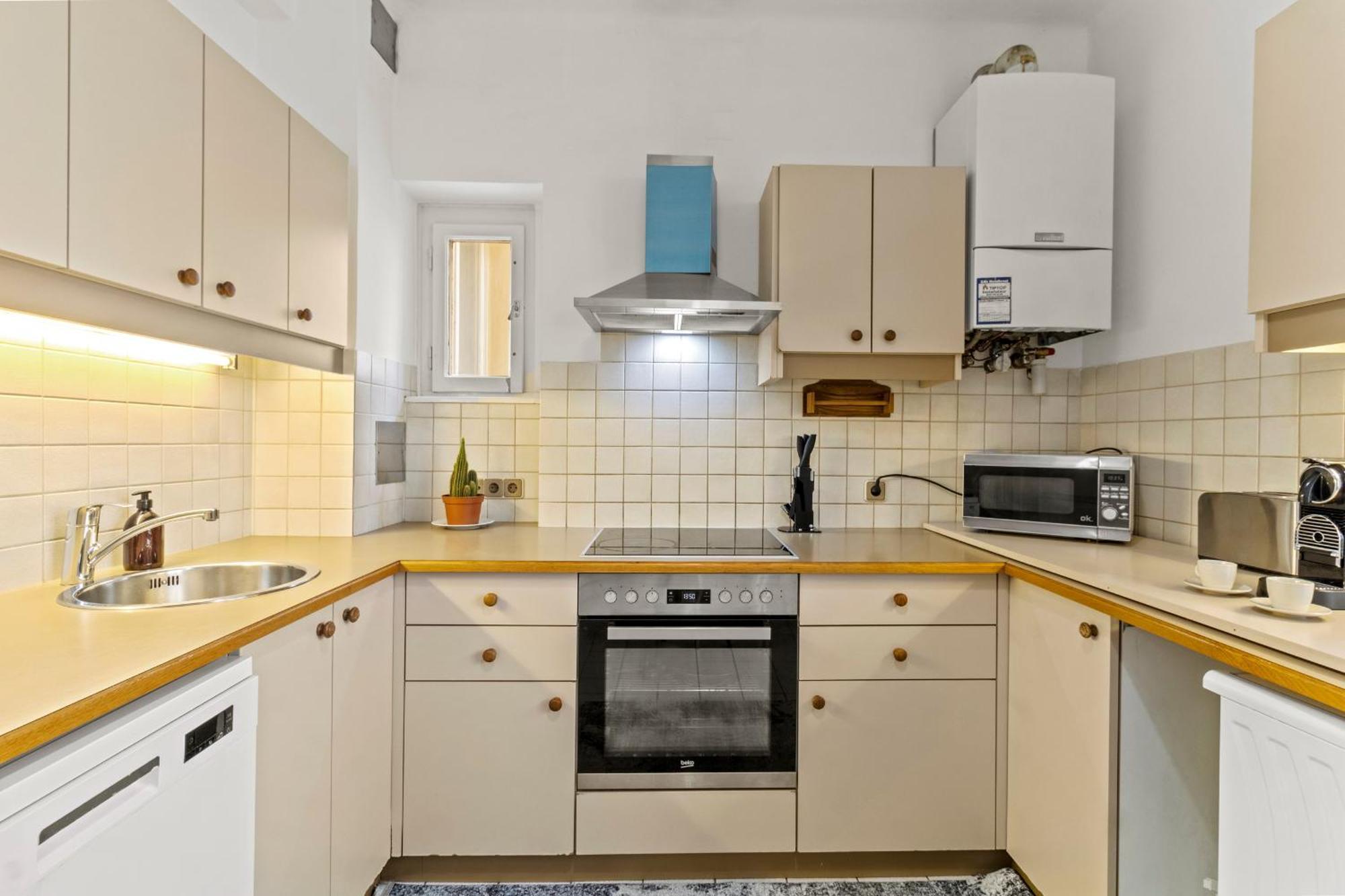 Zentrale Fuer 12 Gaeste - 4 Schlafzimmer Apartment Vienna