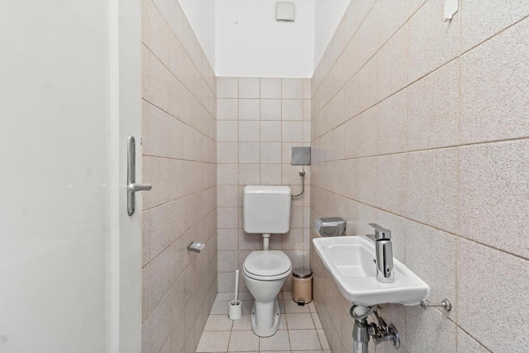 Zentrale Fuer 12 Gaeste - 4 Schlafzimmer Apartment *