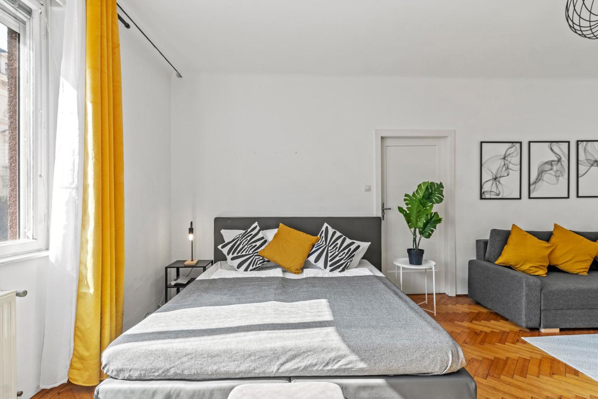 Zentrale Fuer 12 Gaeste - 4 Schlafzimmer
