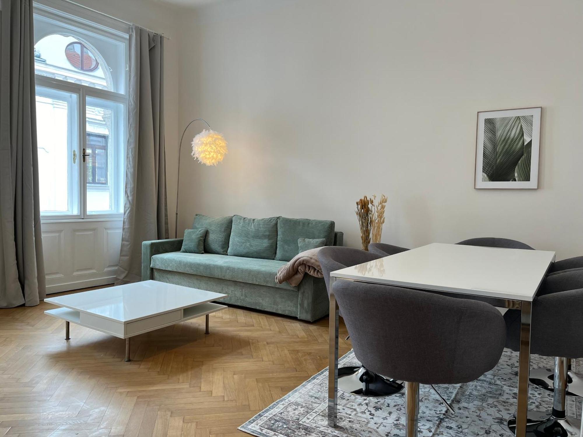 Grosszuegiger Wiener Altbau Gleich Neben Schoenbrunn Appartamento *