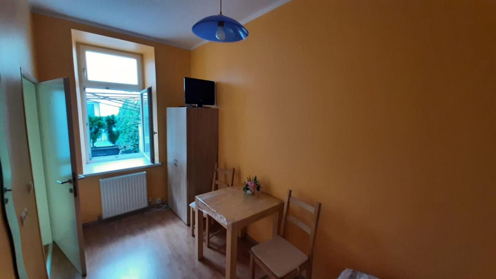 Homestay Monterooms Schoenbrunn 10 Minutes To Downtown *