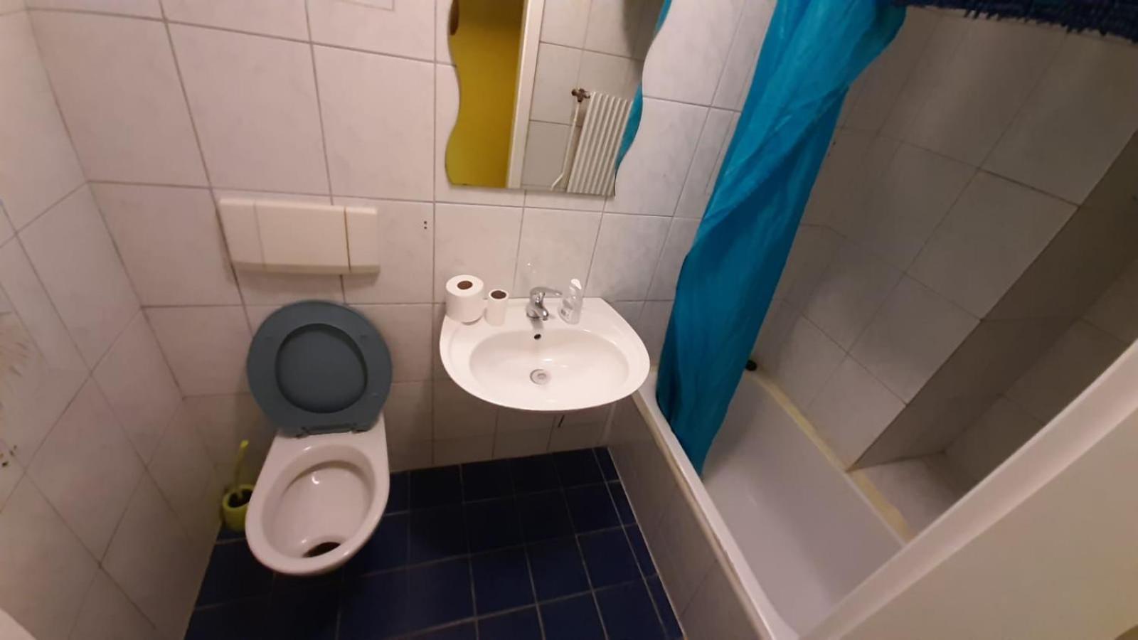 Relaxrooms Hernals Homestay Vienna
