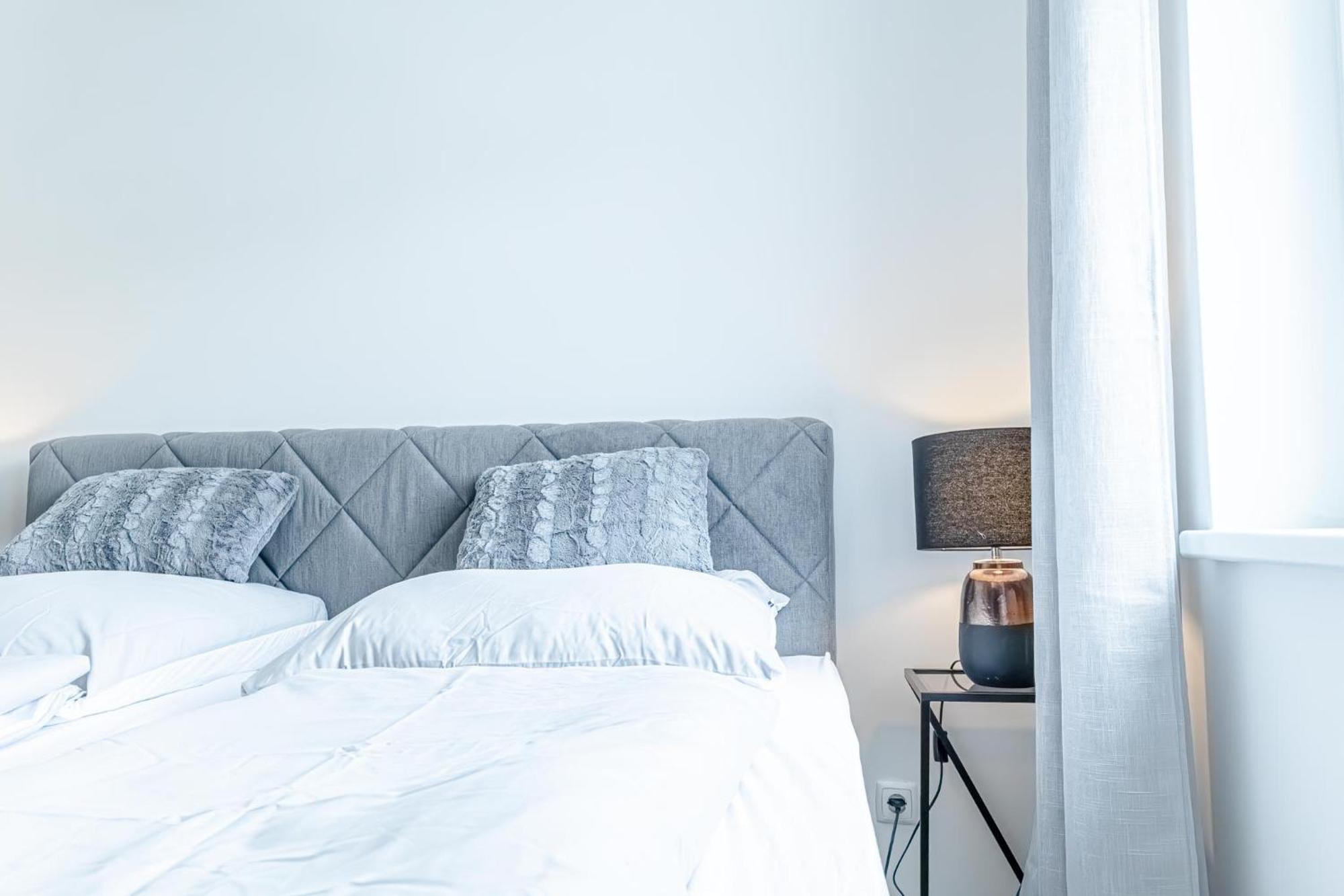 Chic 1br And 1lr In *
