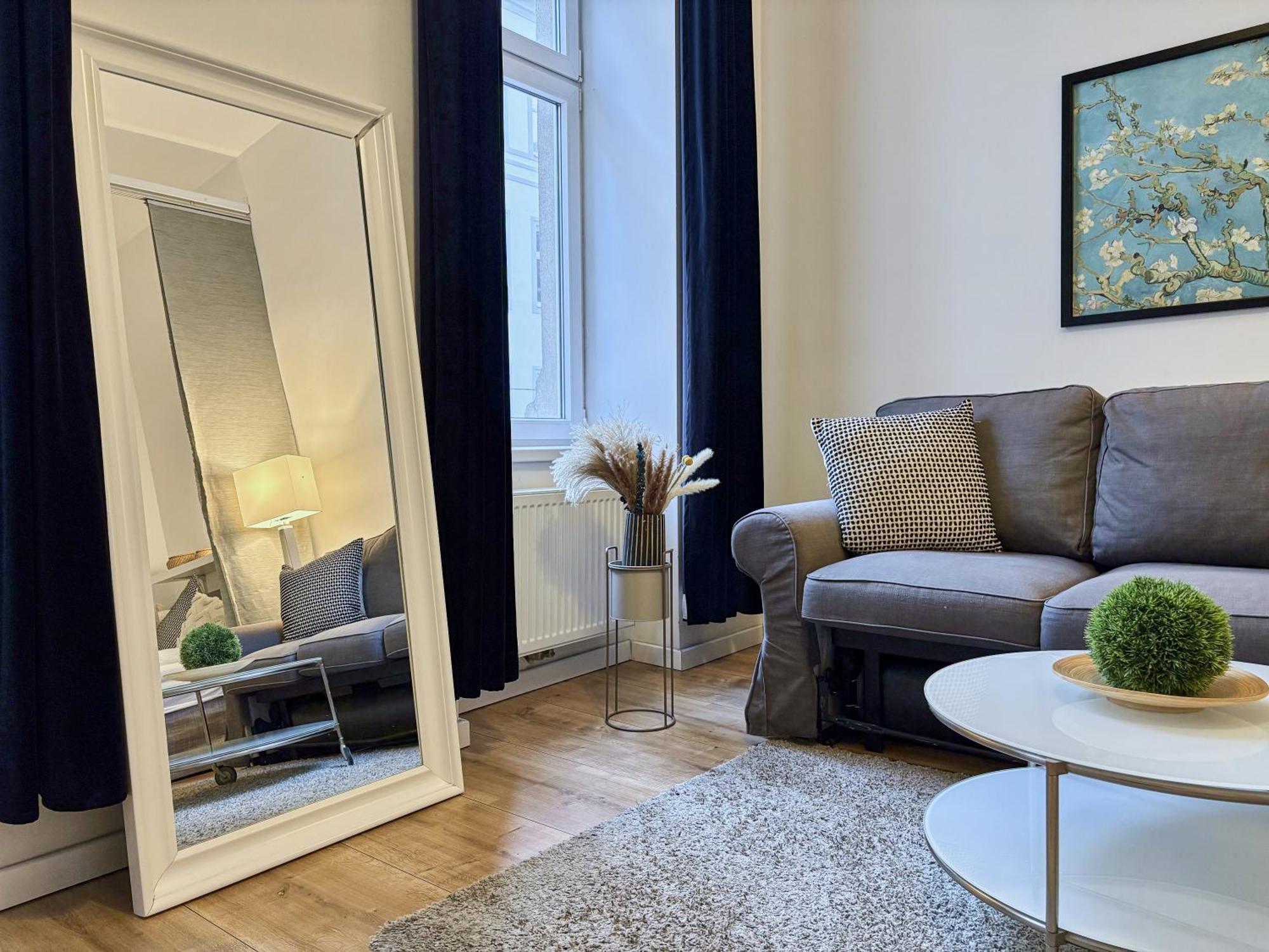 Luxurious And Bright, 5 Min To City Center Apartamento Viena