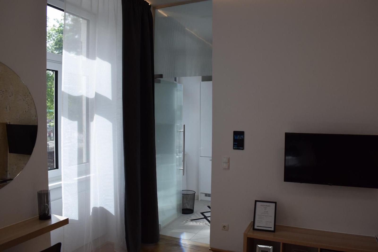 Apartment 11