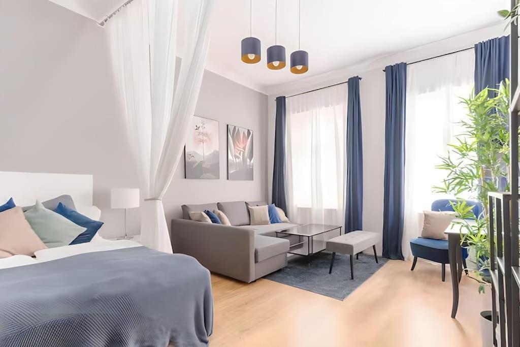 Relocation Or Expats, Only Long Term Stay! 2 Min To Metro Apartamento *