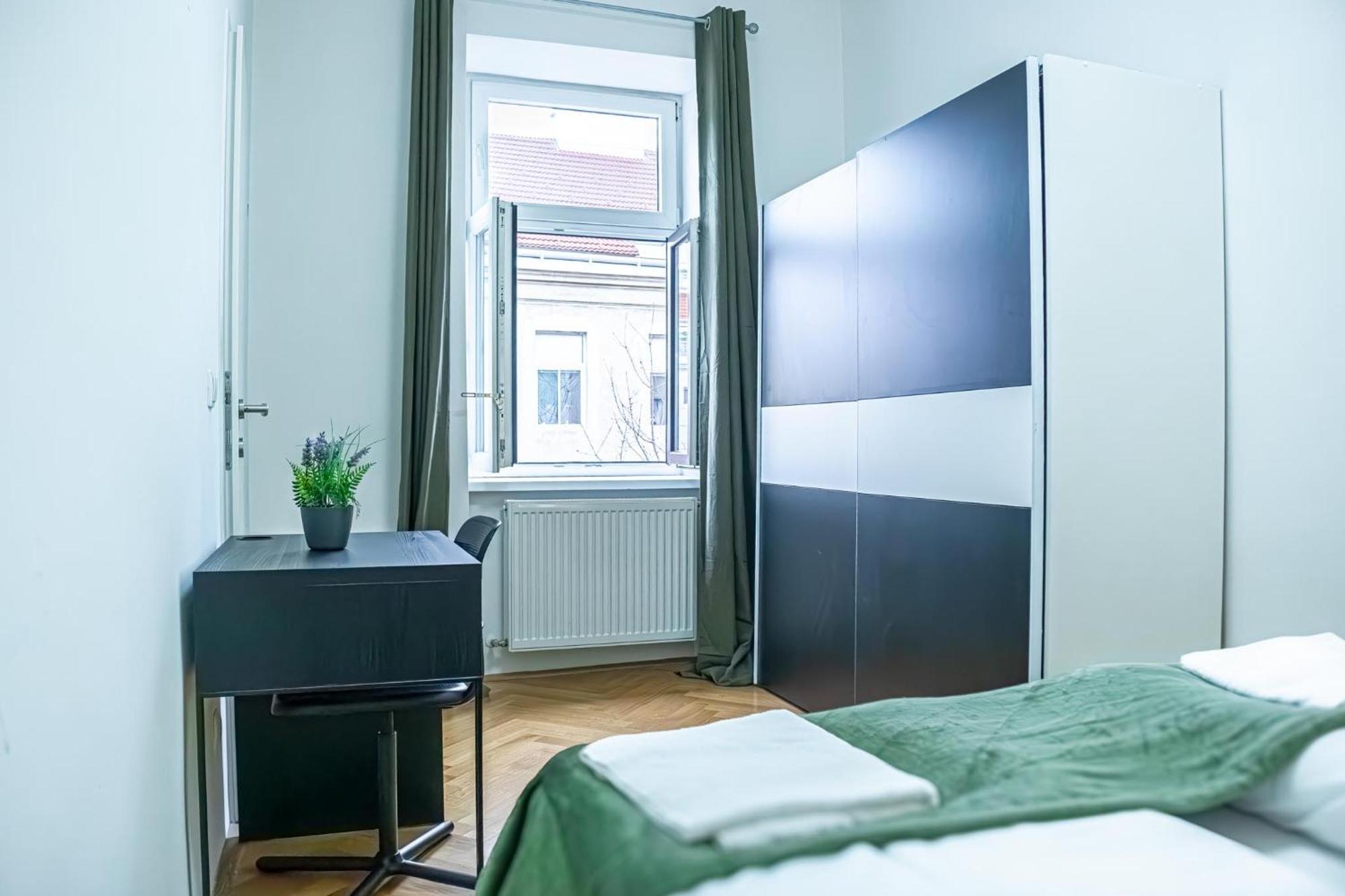 Comfortable 2br Apt, Near Wiener Stadthalle Apartment *