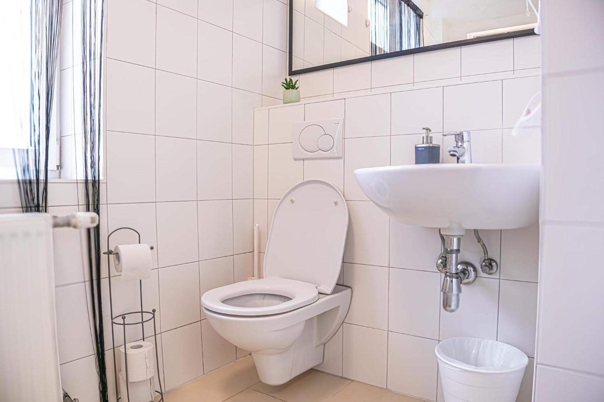 Comfortable 2br Apt, Near Wiener Stadthalle *