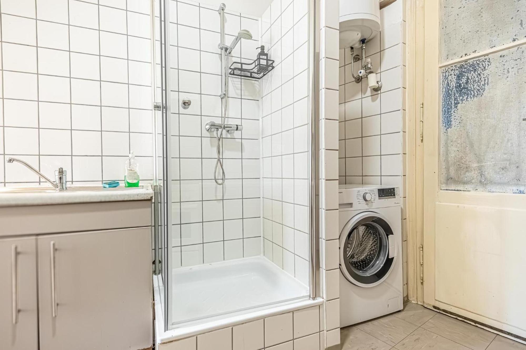 8 Min Walk To Wiener Stadthalle, Stylish 1br Apartment