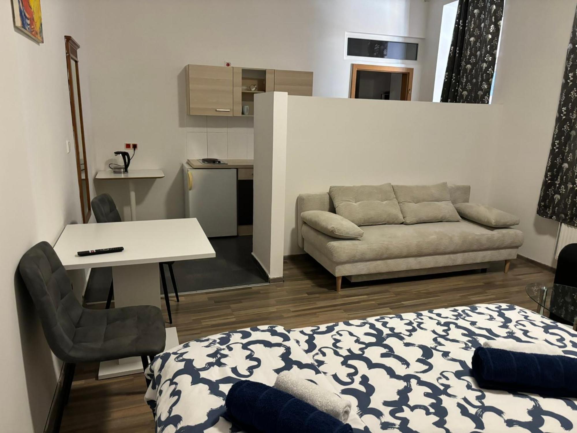 Grey Palazzo 1050 * Vienna