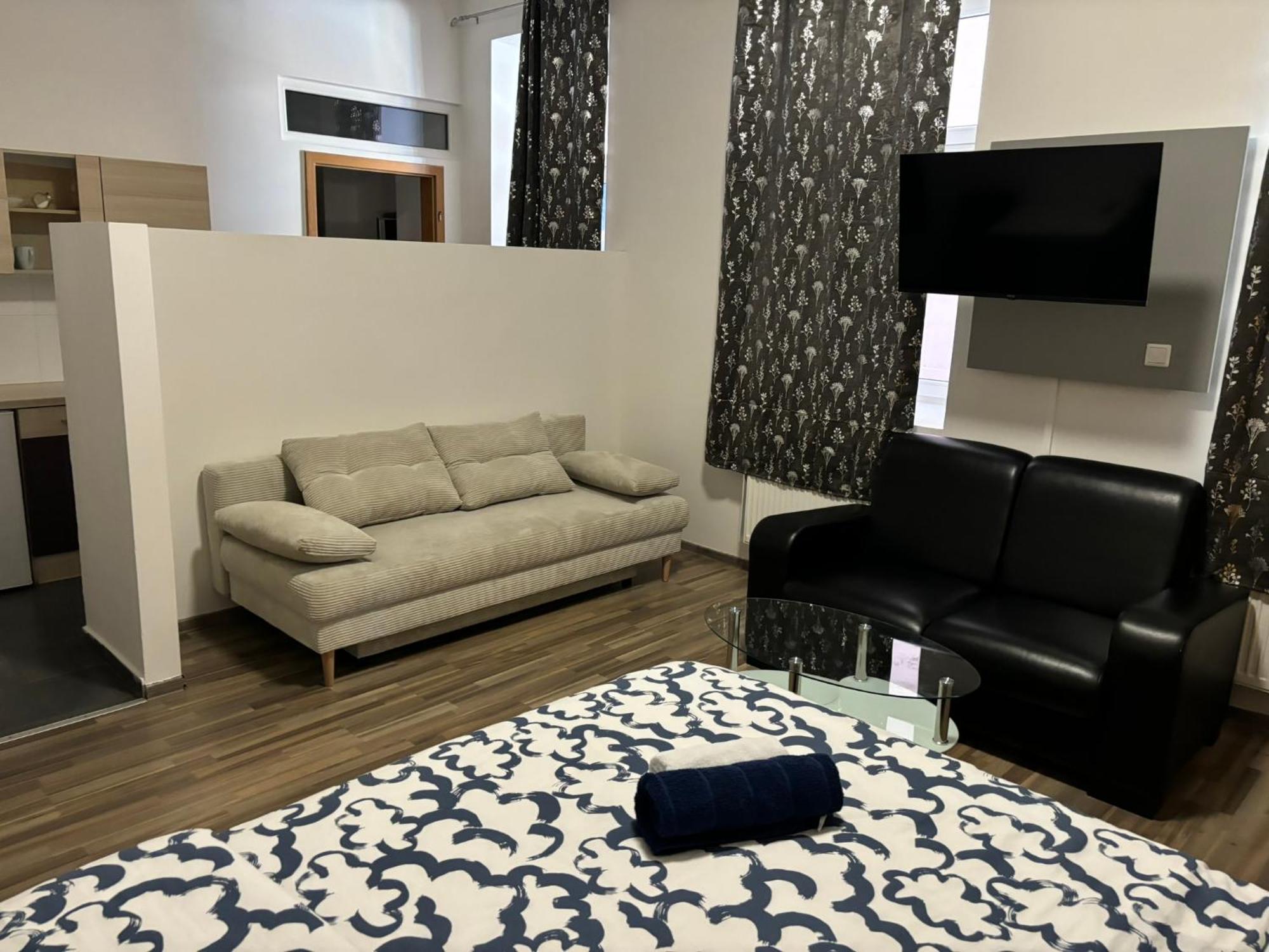 Grey Palazzo 1050 *