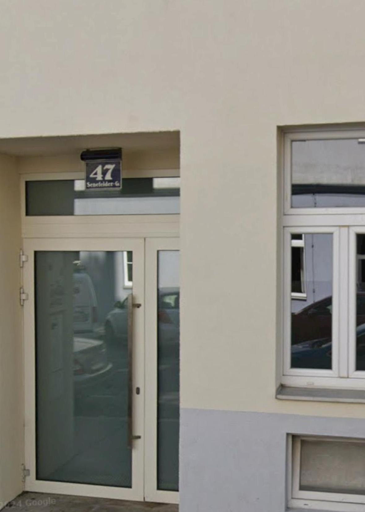 New With Beautiful Balcony 16 *