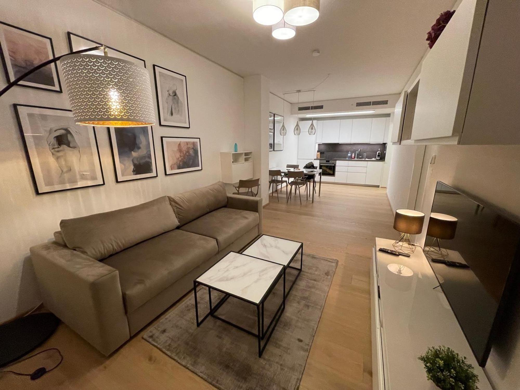Luxury With View Over And Pool Viena