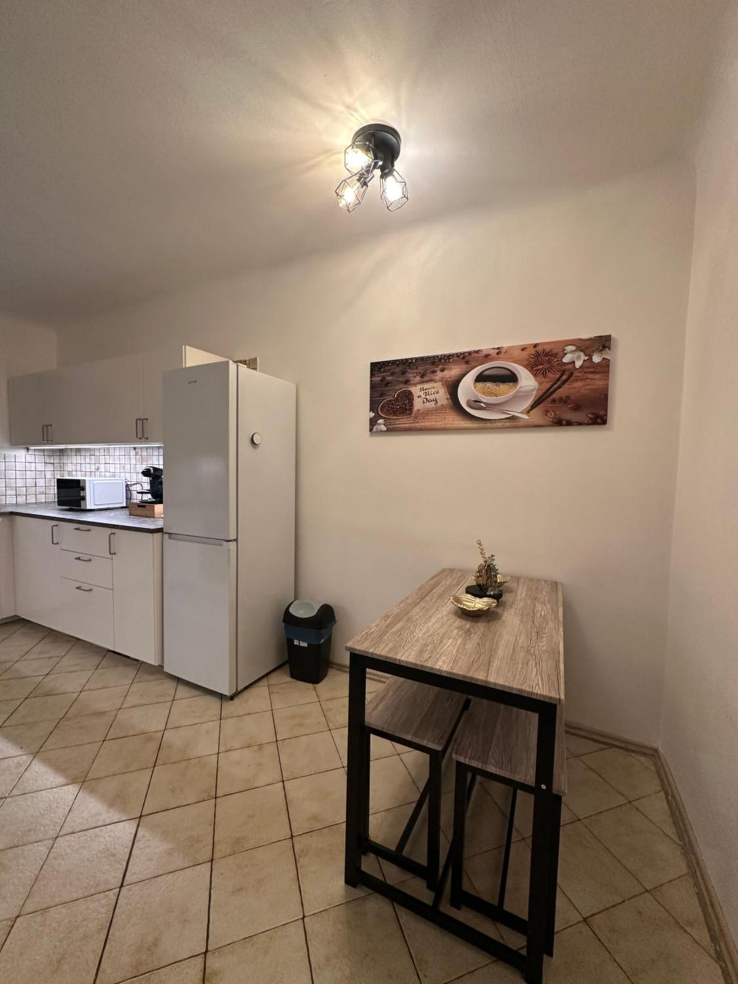 Cozy 2-bedroom Retreat Near Subway And Center Vienna
