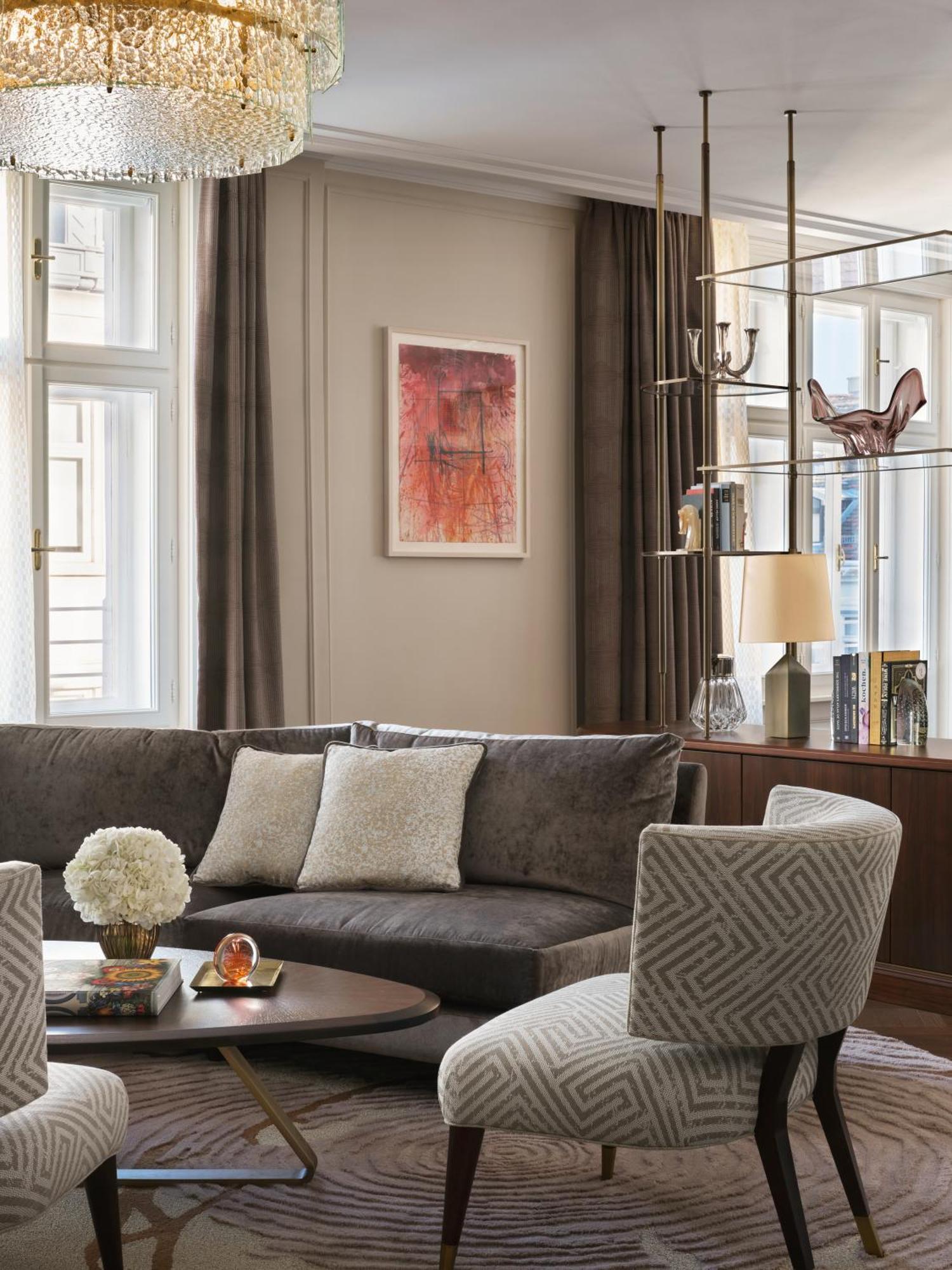 Rosewood Vienna