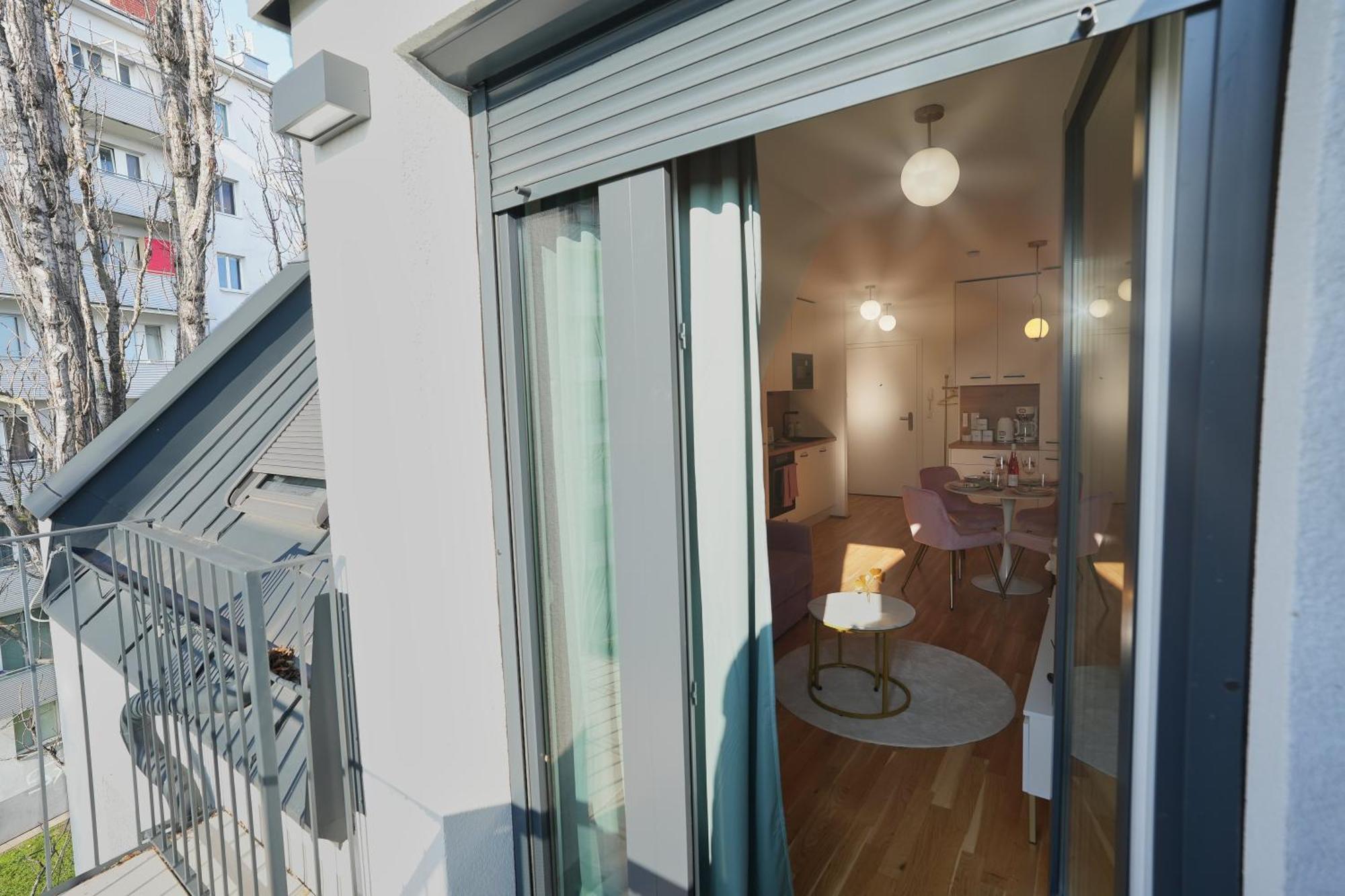 Apartment Carl's Design Residences By Domicilia *