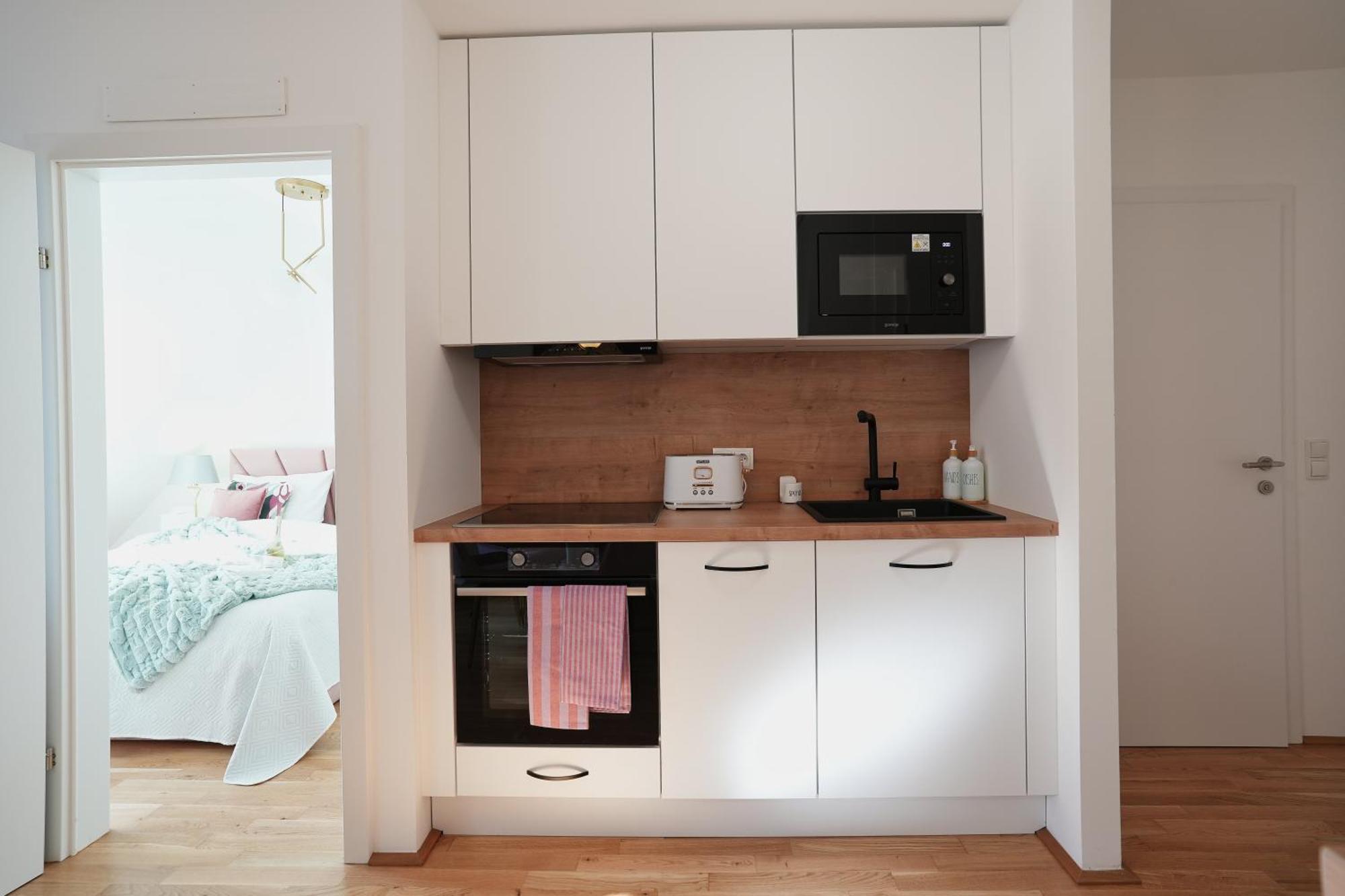 Carl's Design Residences By Domicilia *
