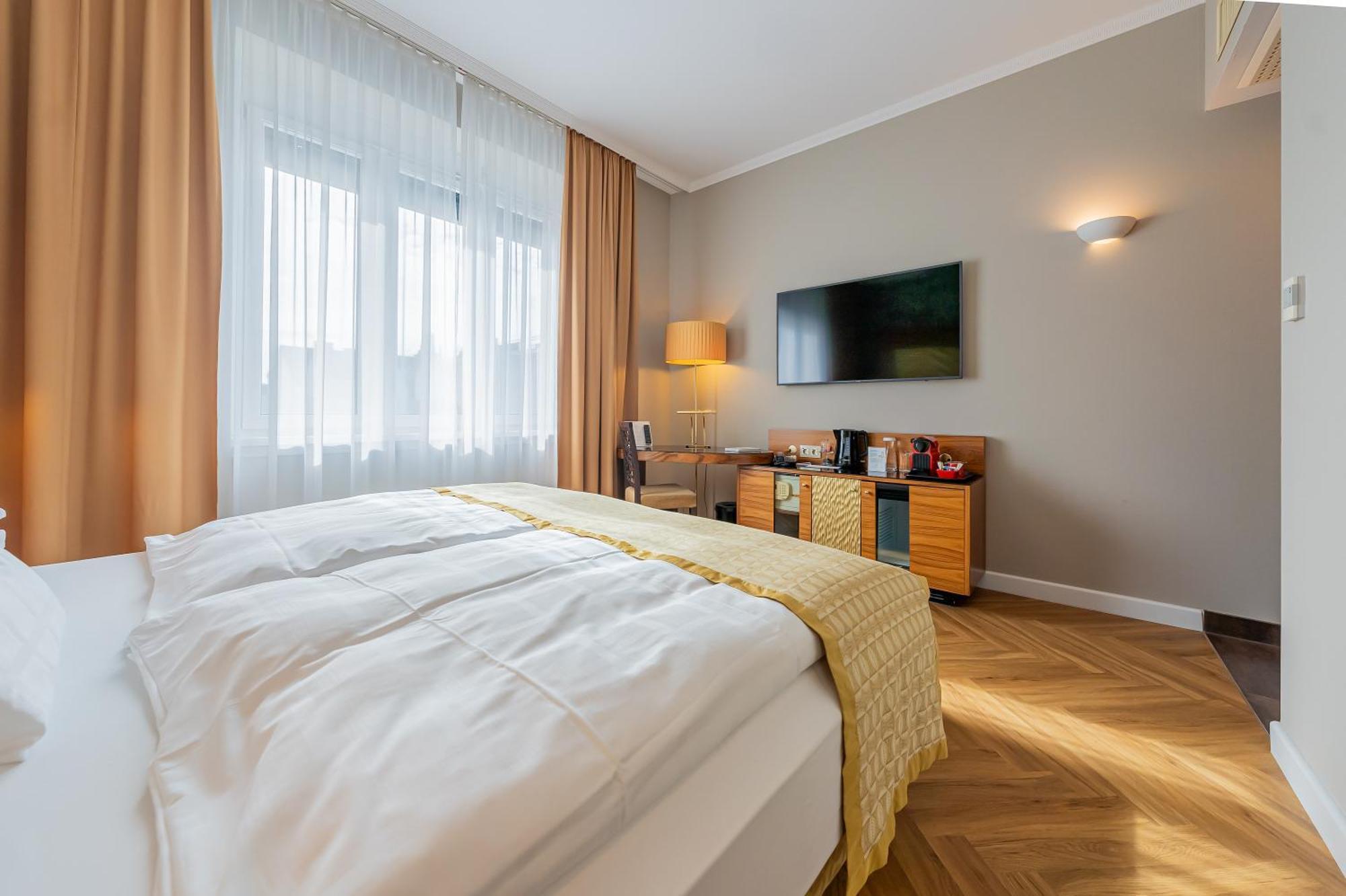 Josefshof Am Rathaus Hotel
