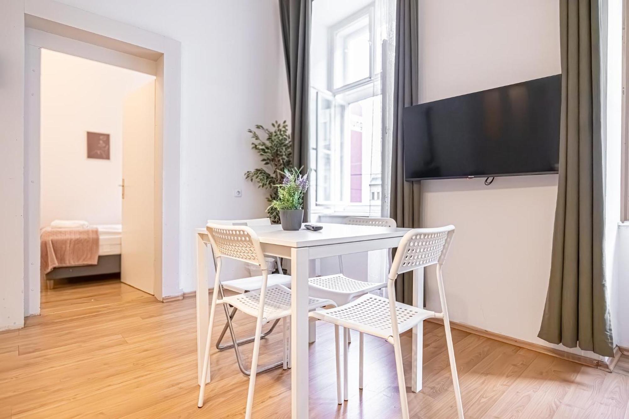 Comfortable 2br Apt Central And Well Connected * Vienna