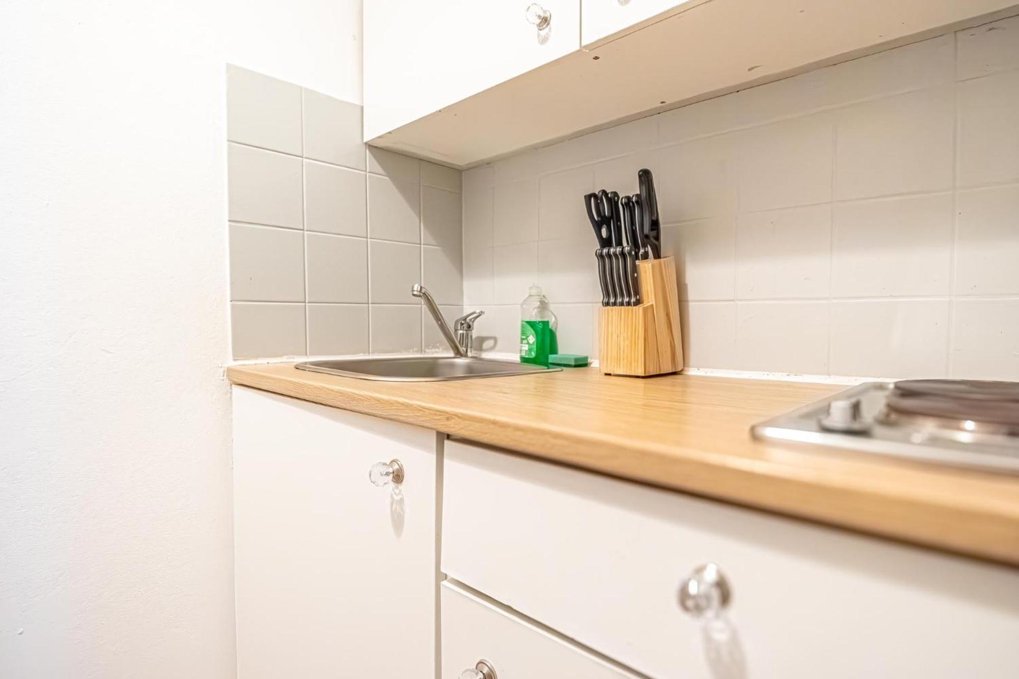 Comfortable 2br Apt Central And Well Connected Apartment