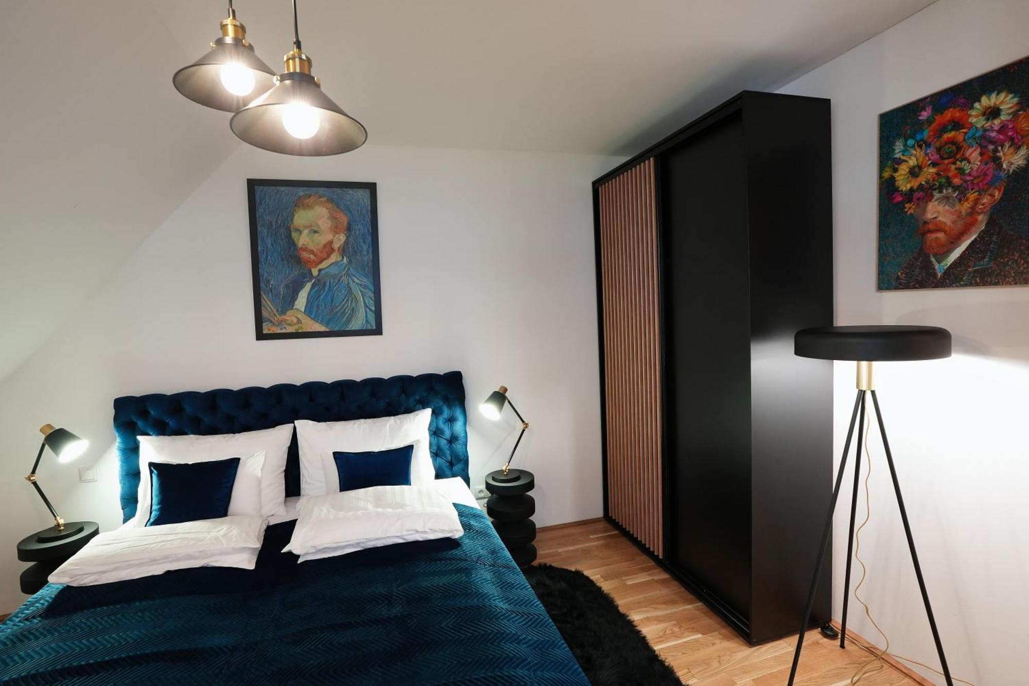 Carl's Design Residences By Domicilia Apartment