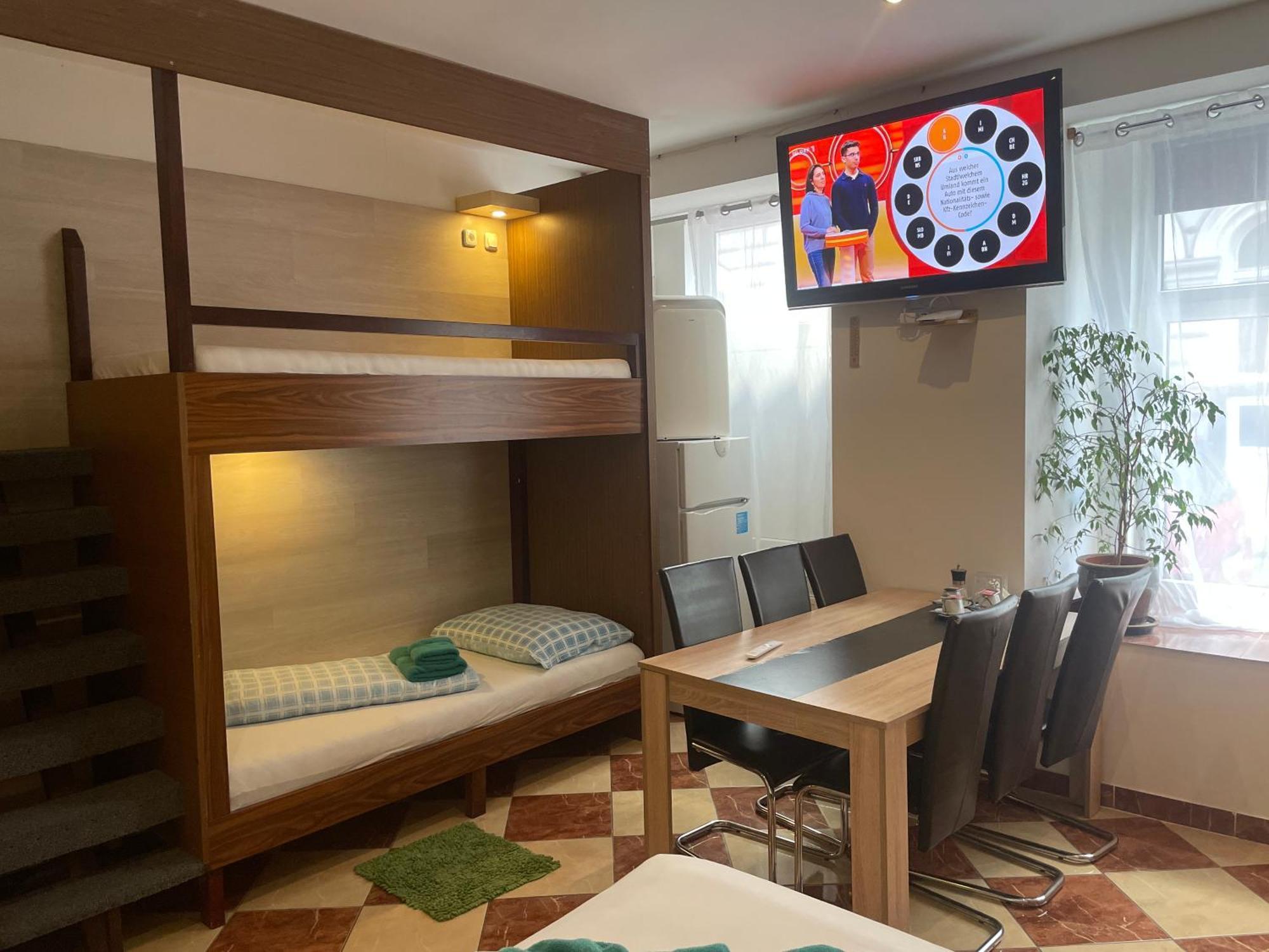 Viktoria Hostel