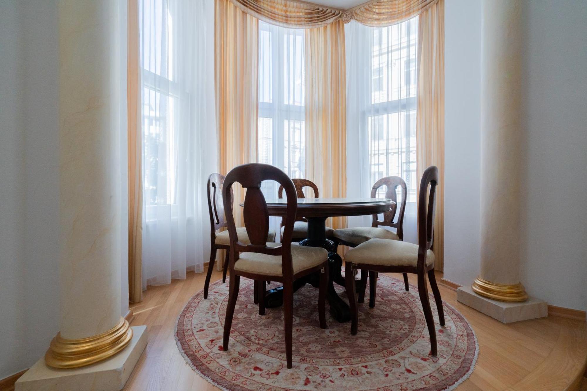 Empress Sisi Royal Apartment *