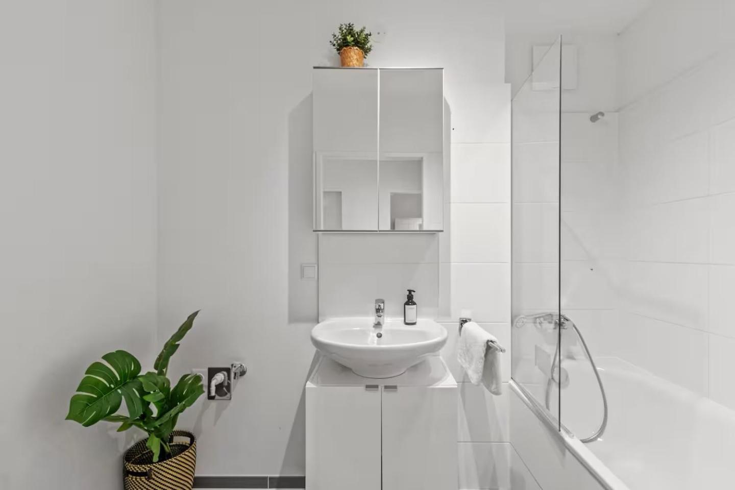 Fast Wifi - 3 Min Walk To Metro - On-site Parking For 19,90 Eur Vienna