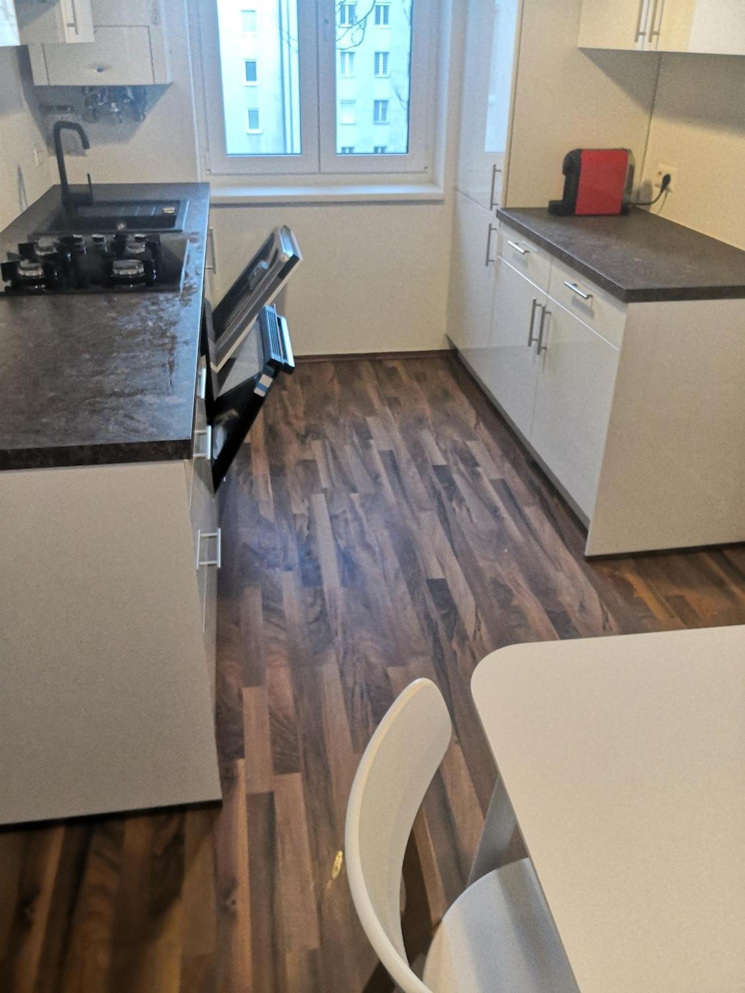 Central - 2 Bdrm * Viena