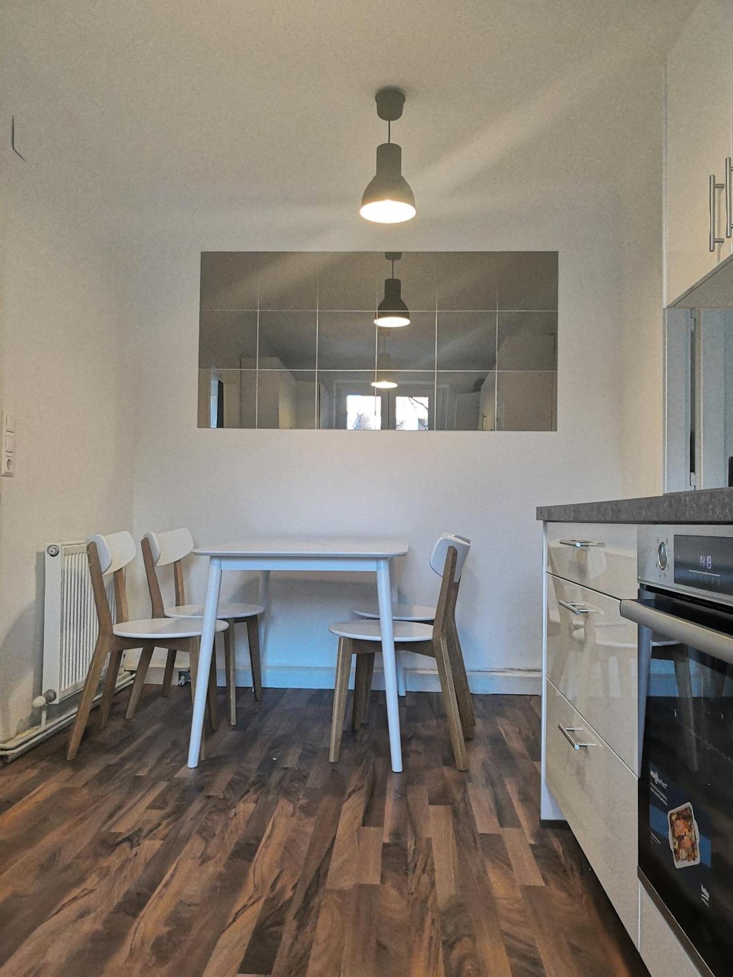 Central - 2 Bdrm * Viena