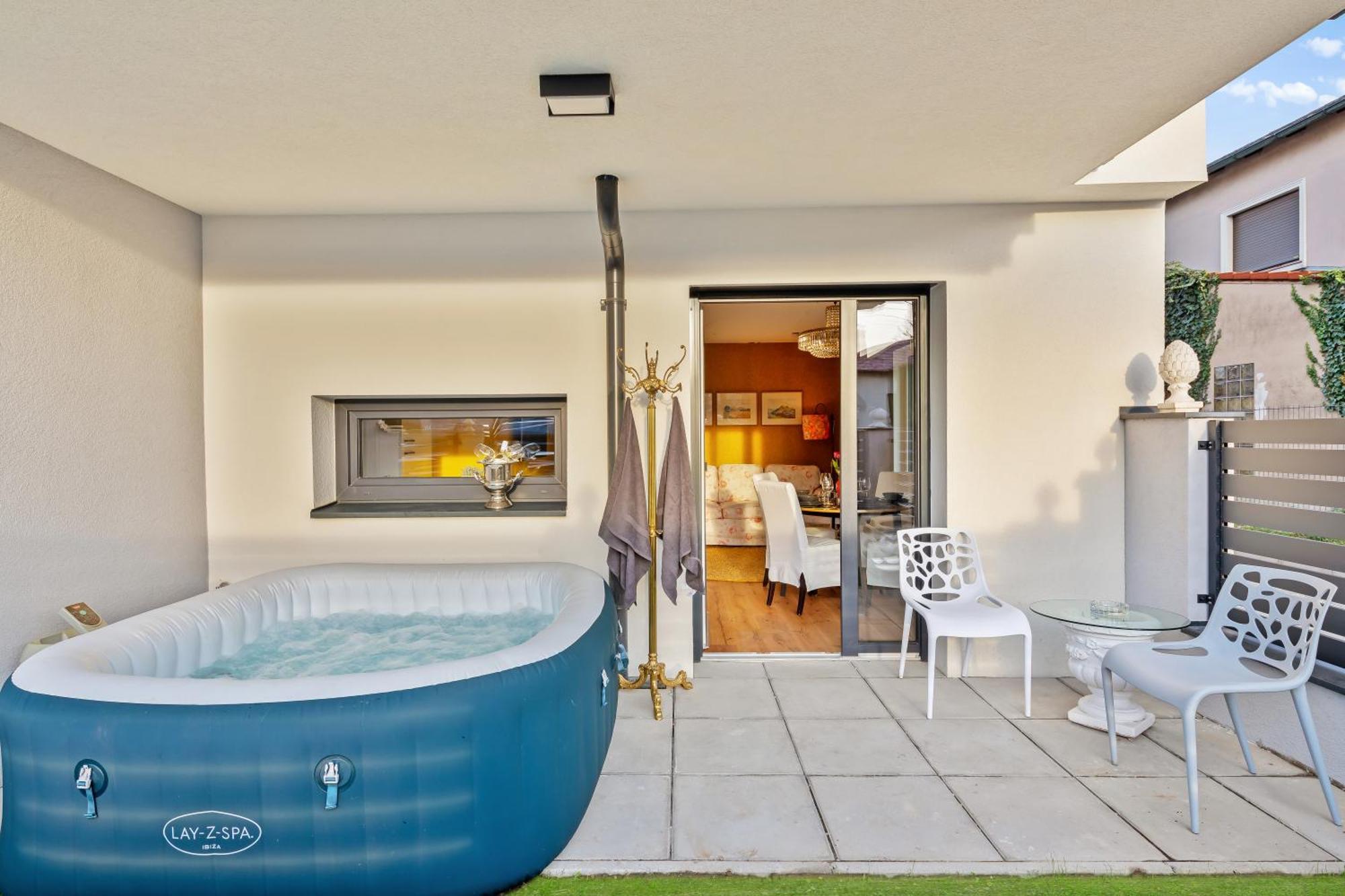 Apartment Yellow - Whirlpool Garden - Free Parking - Wifi
