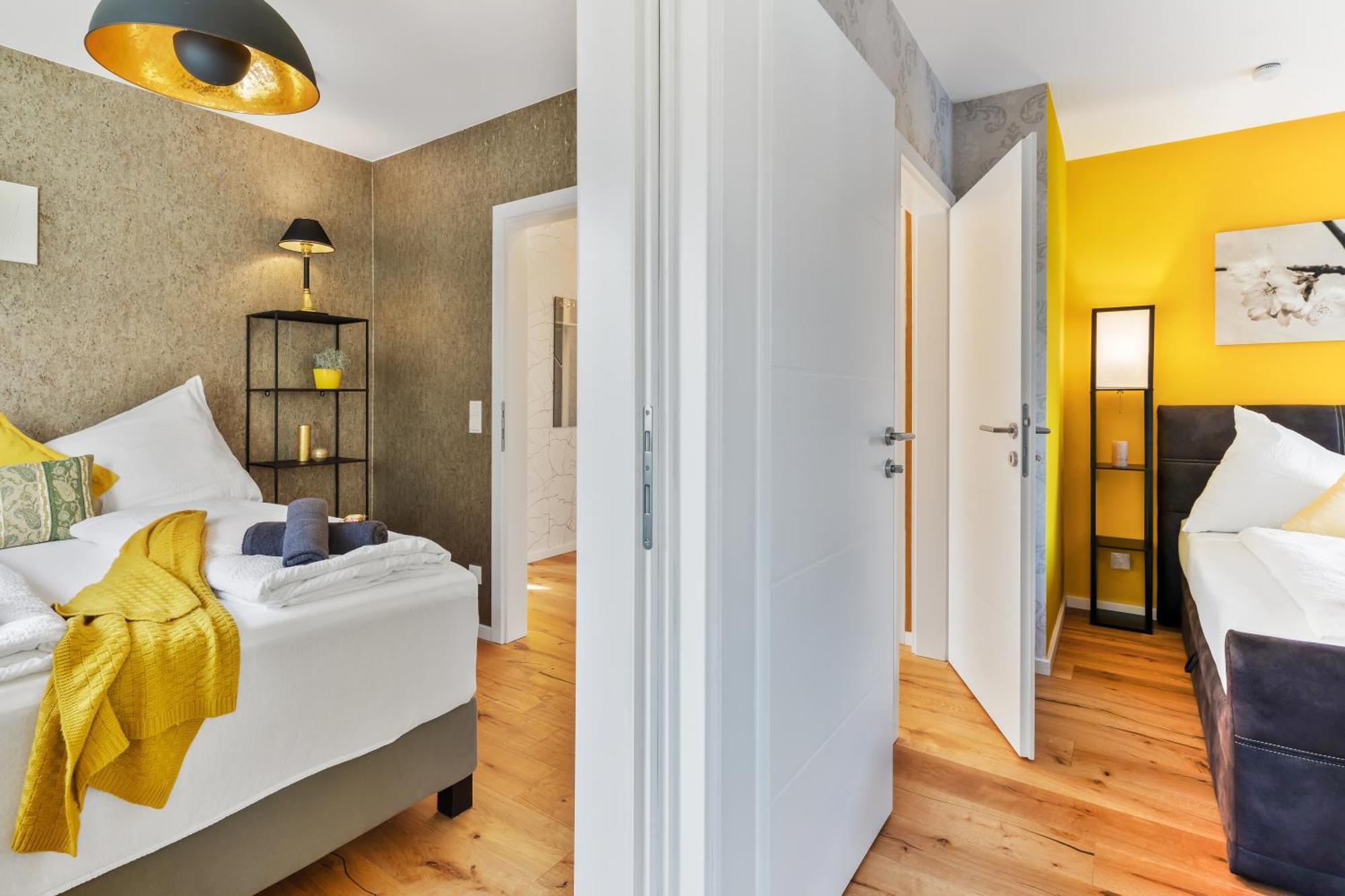 Yellow - Whirlpool Garden - Free Parking - Wifi Apartment *