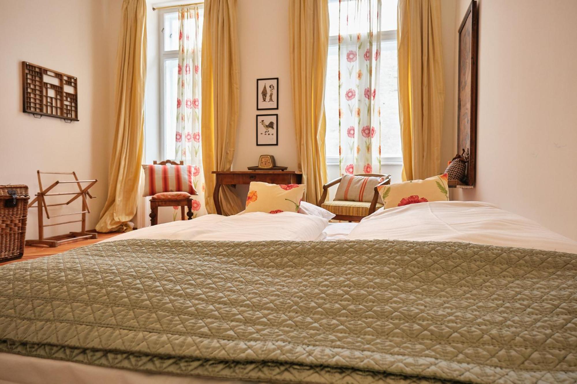 Slow Living I Schoenbrunn Und Park Naehe I Penzing Bahnhof * Vienna