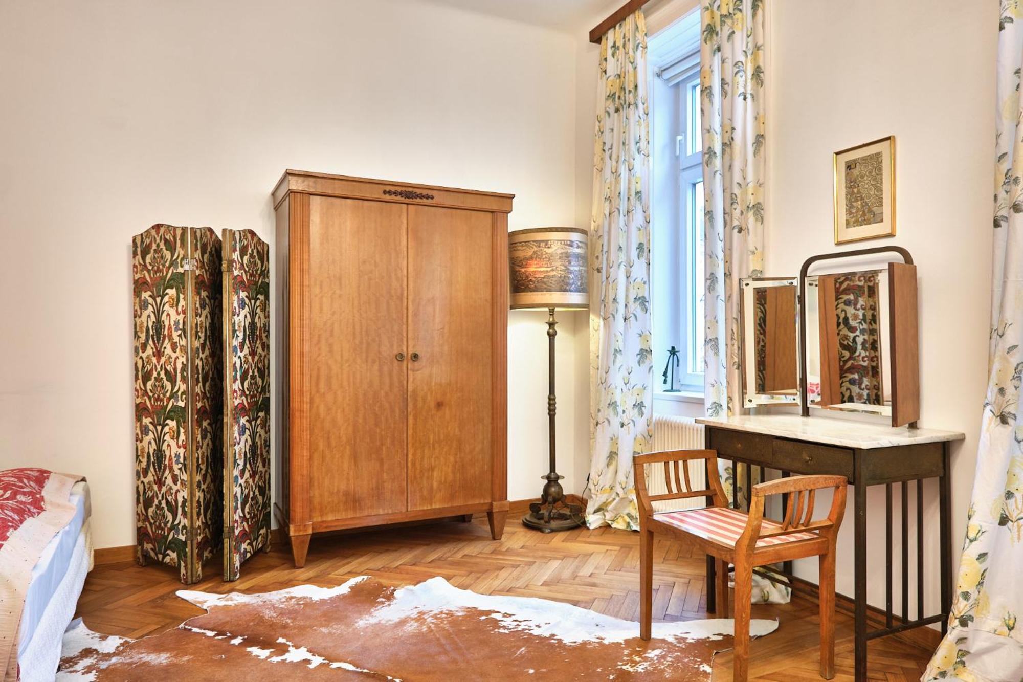 Slow Living I Schoenbrunn Und Park Naehe I Penzing Bahnhof * Vienna