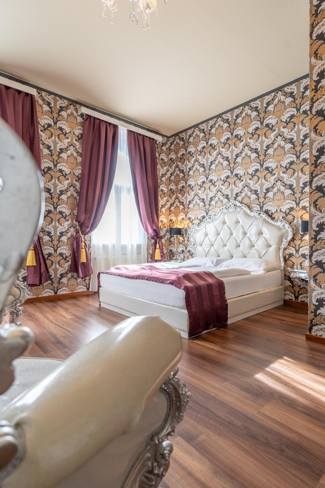 Urania Hotel Vienna