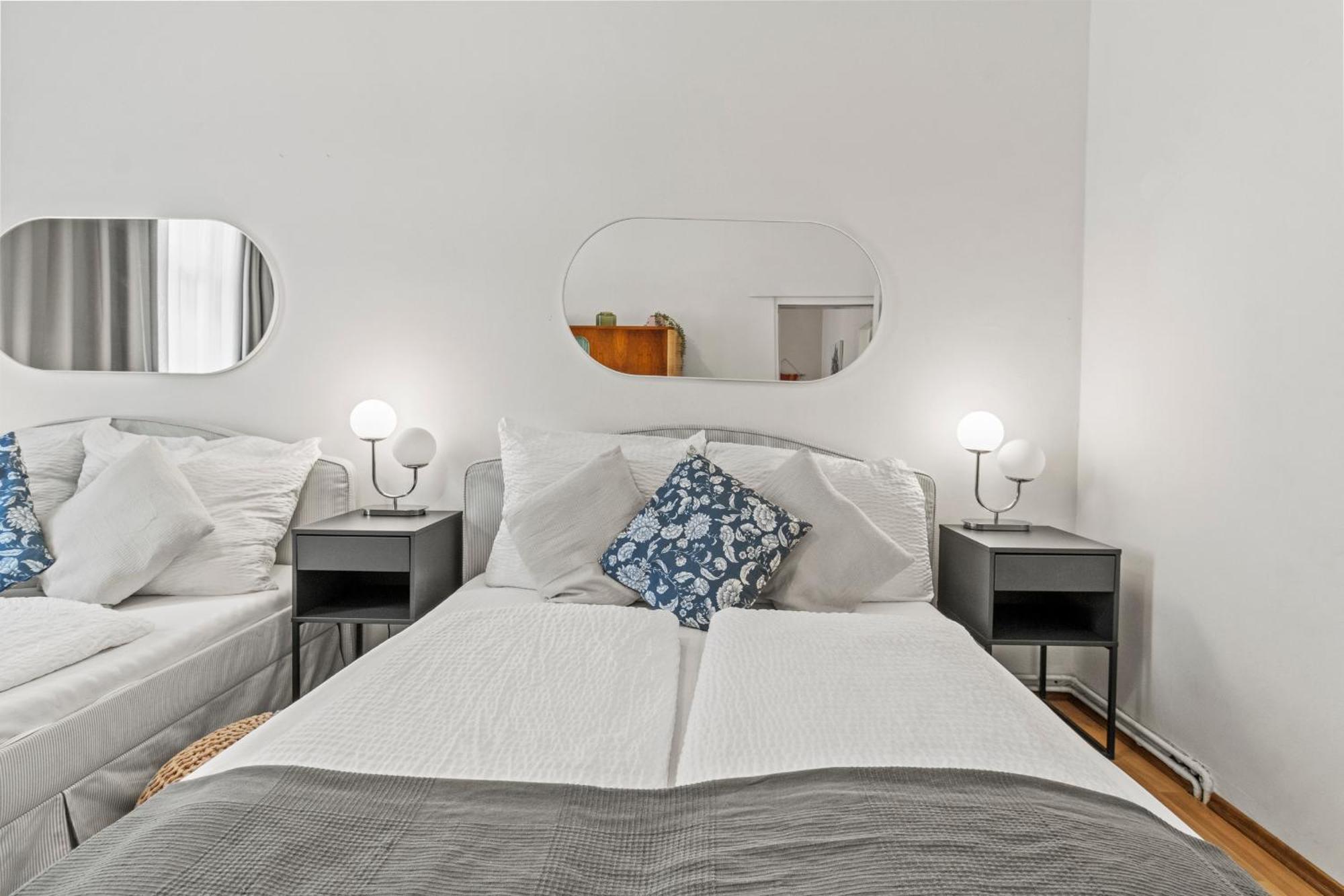 Spacious 2 Bedroom I 2 Minutes To Metro And Train Station * Vienna