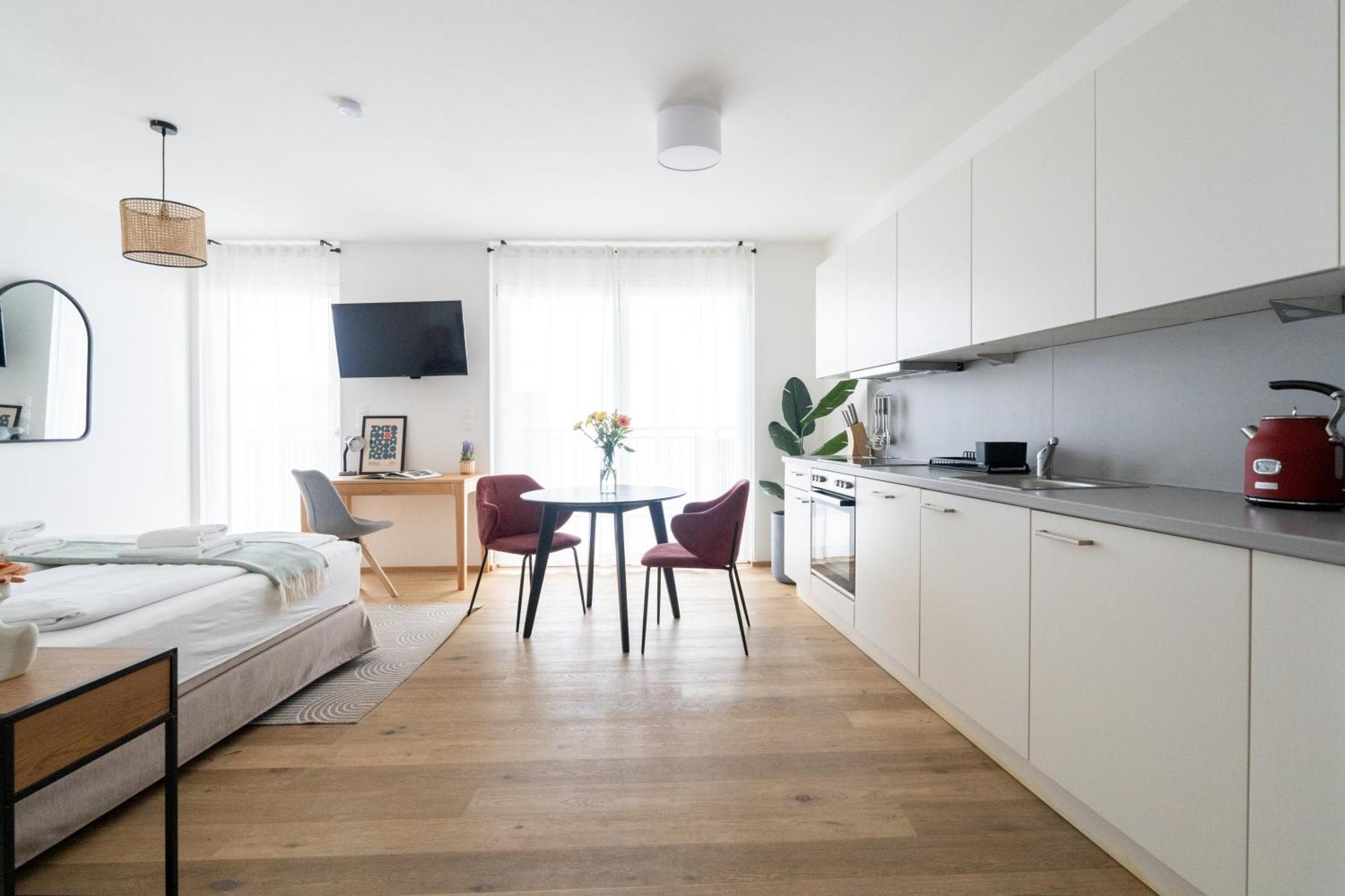 Apartment Balcony Bliss Studio By Hm *
