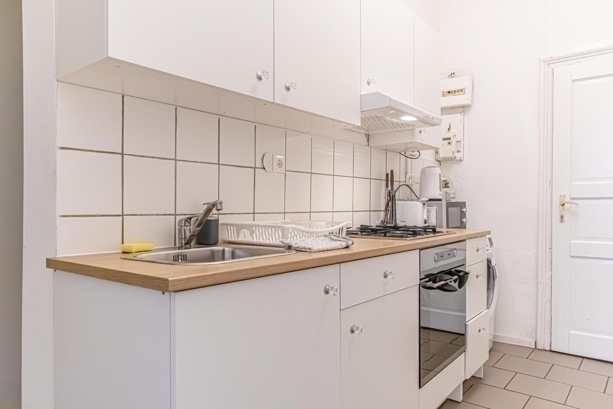 Comfortable 2br Apt Near Schloss Schönbrunn * Wien
