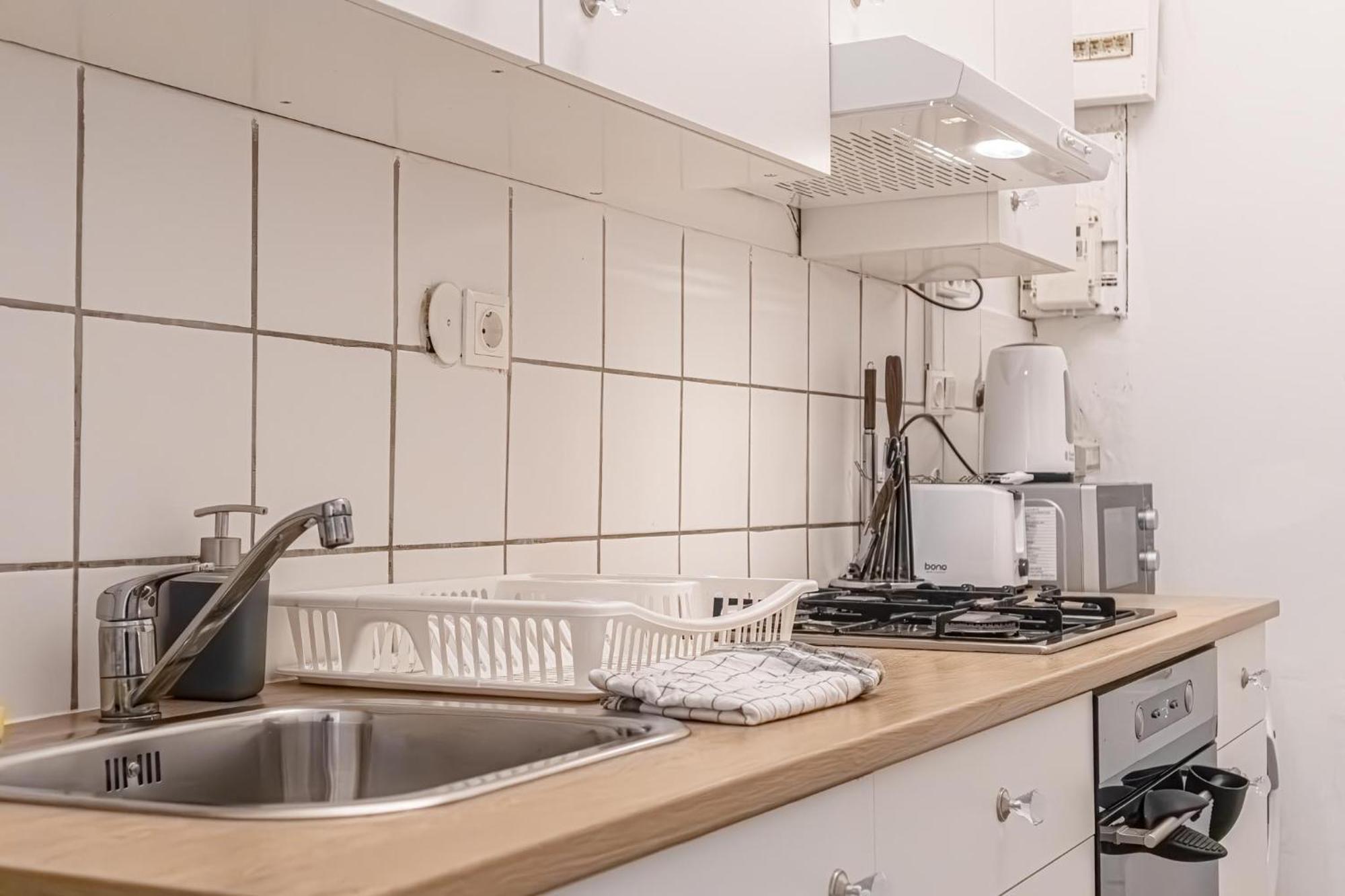 Apartment Comfortable 2br Apt Near Schloss Schönbrunn Wien